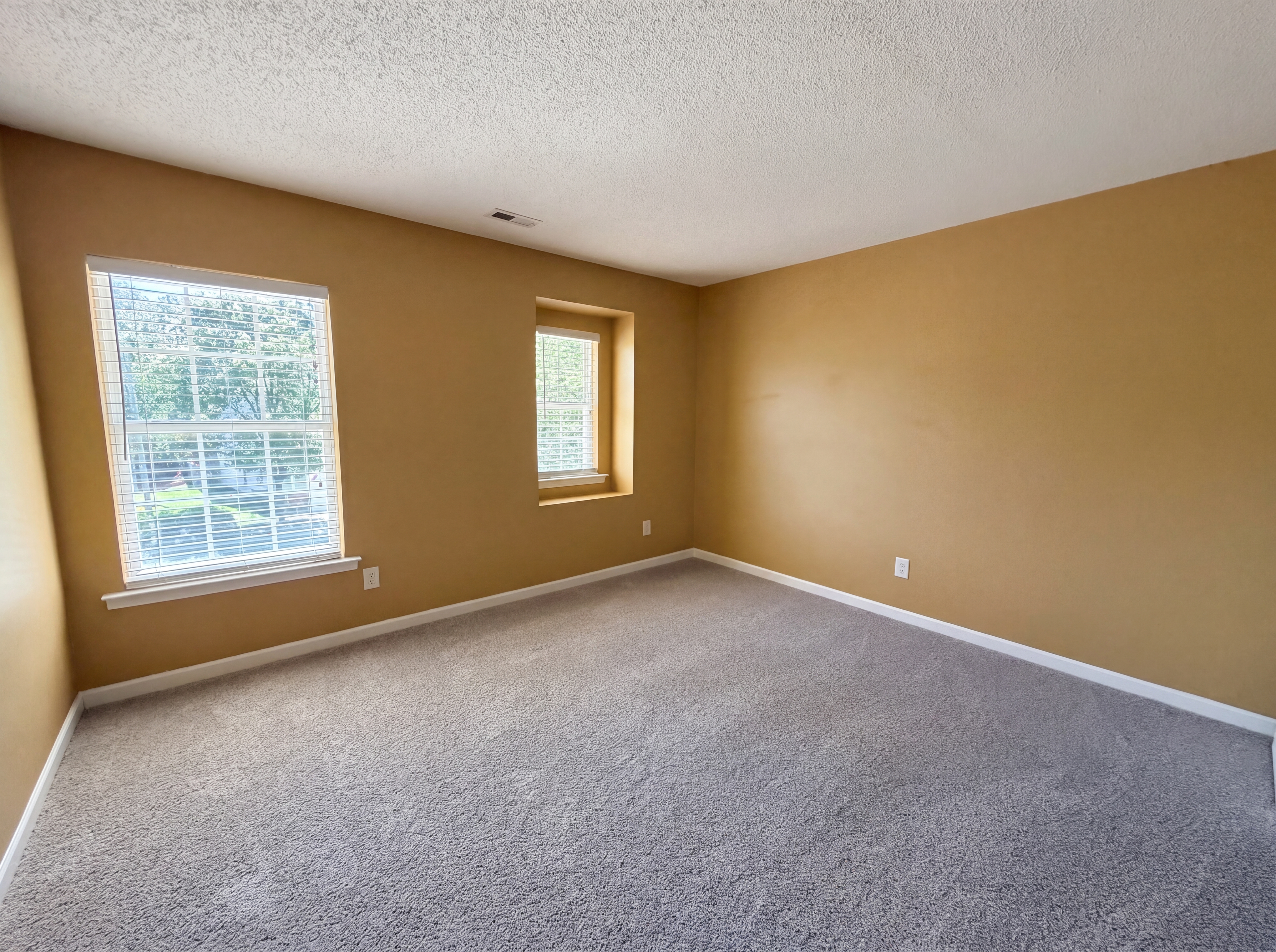 Photo 11 of 18 of 506 Hillview Dr, Durham, NC