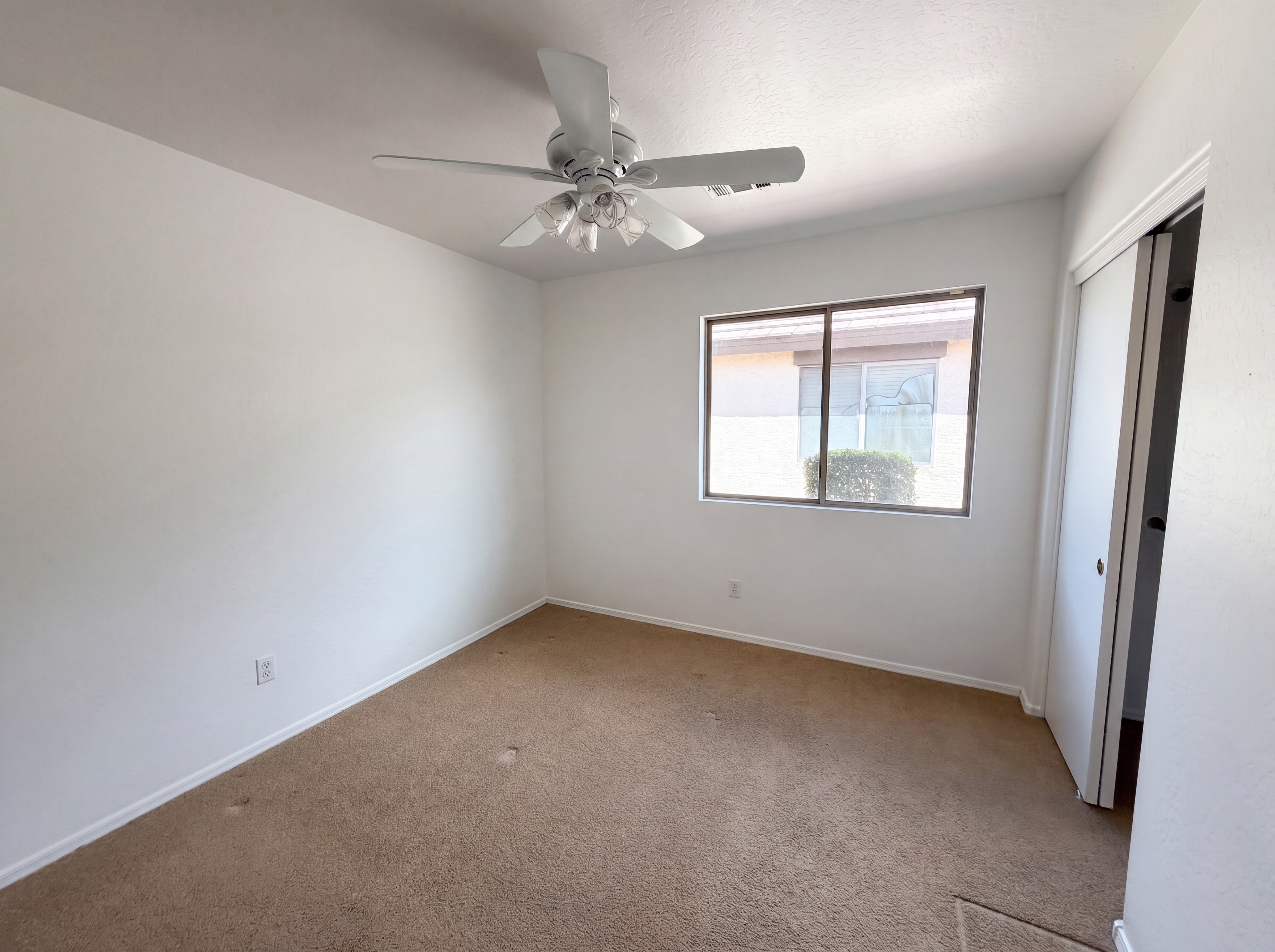 Photo 14 of 27 of 15861 W Papago St, Goodyear, AZ