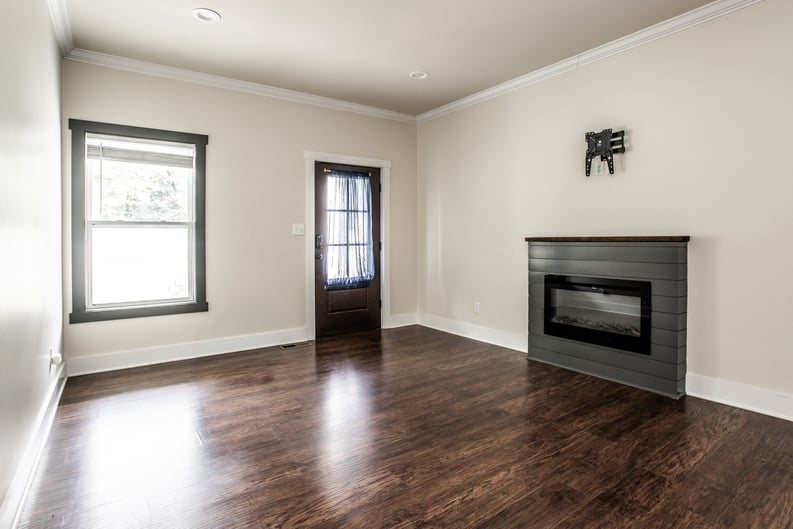 Property photo 3 of 2510 E Glenwood Ave