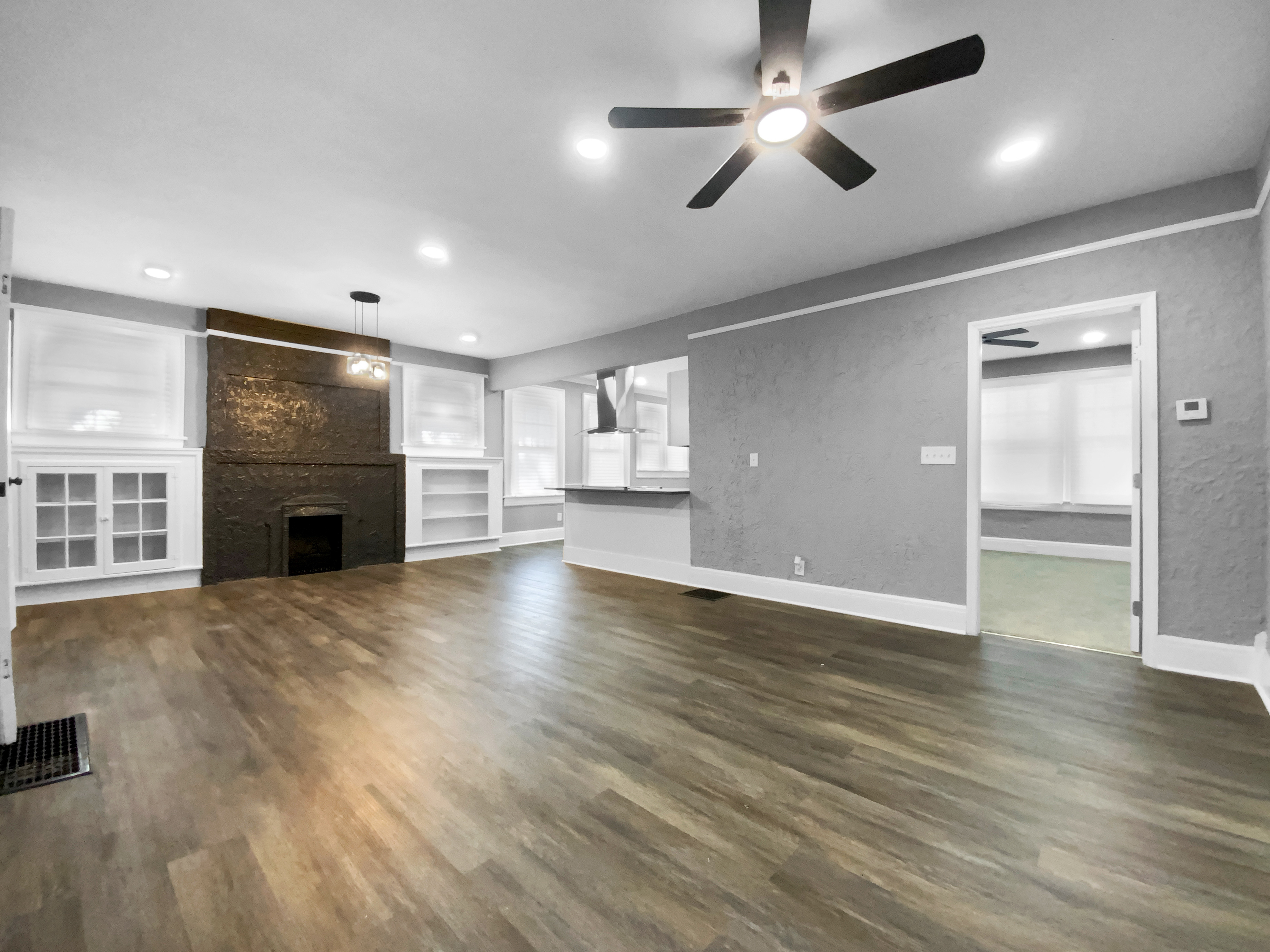 Photo 15 of 21 of 1033 Graymont Ave W, Birmingham, AL