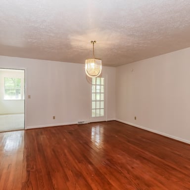Property photo 3 of 2126 Huron Dr