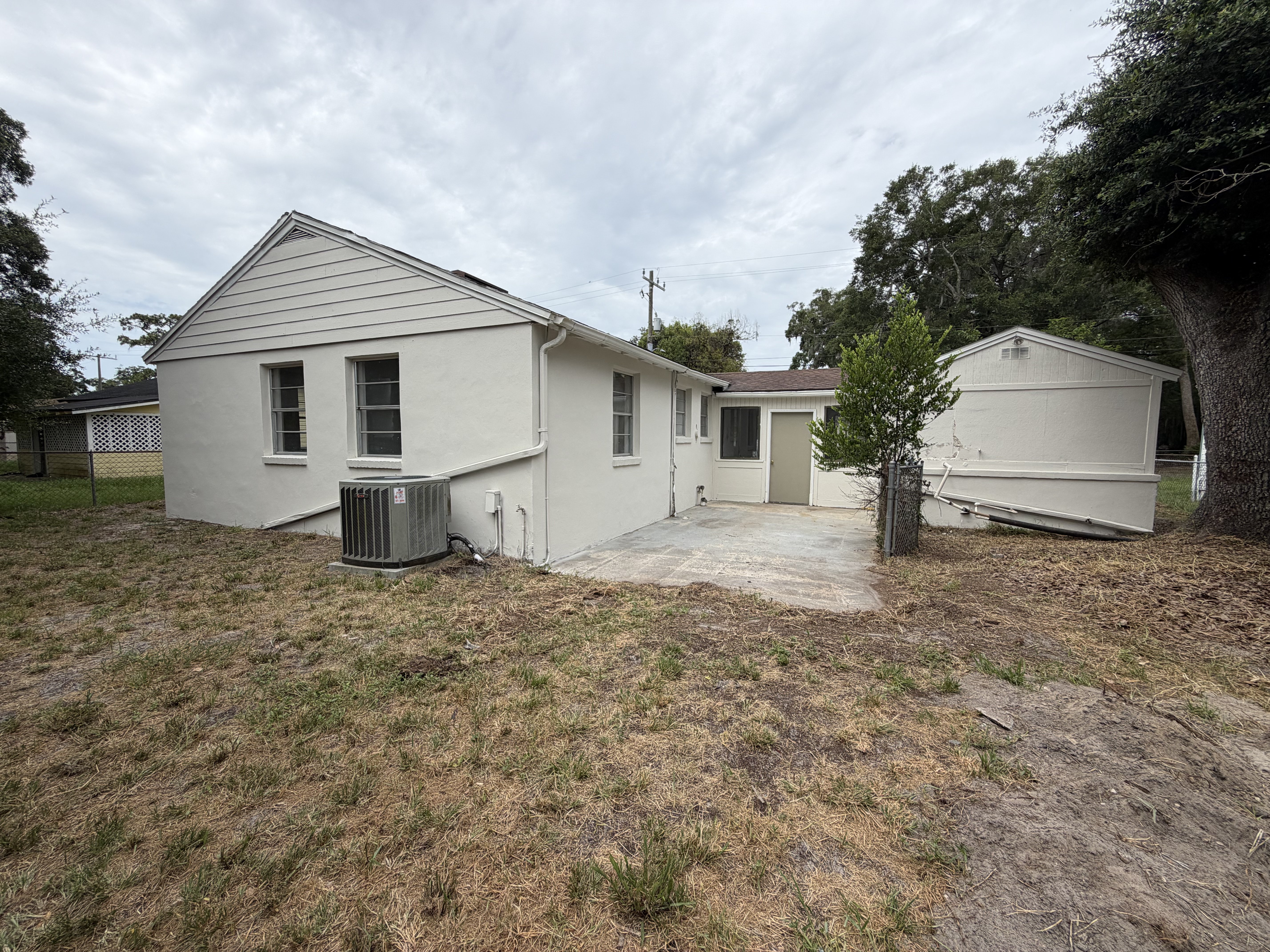 Photo 16 of 17 of 8951 Adams Ave, Jacksonville, FL