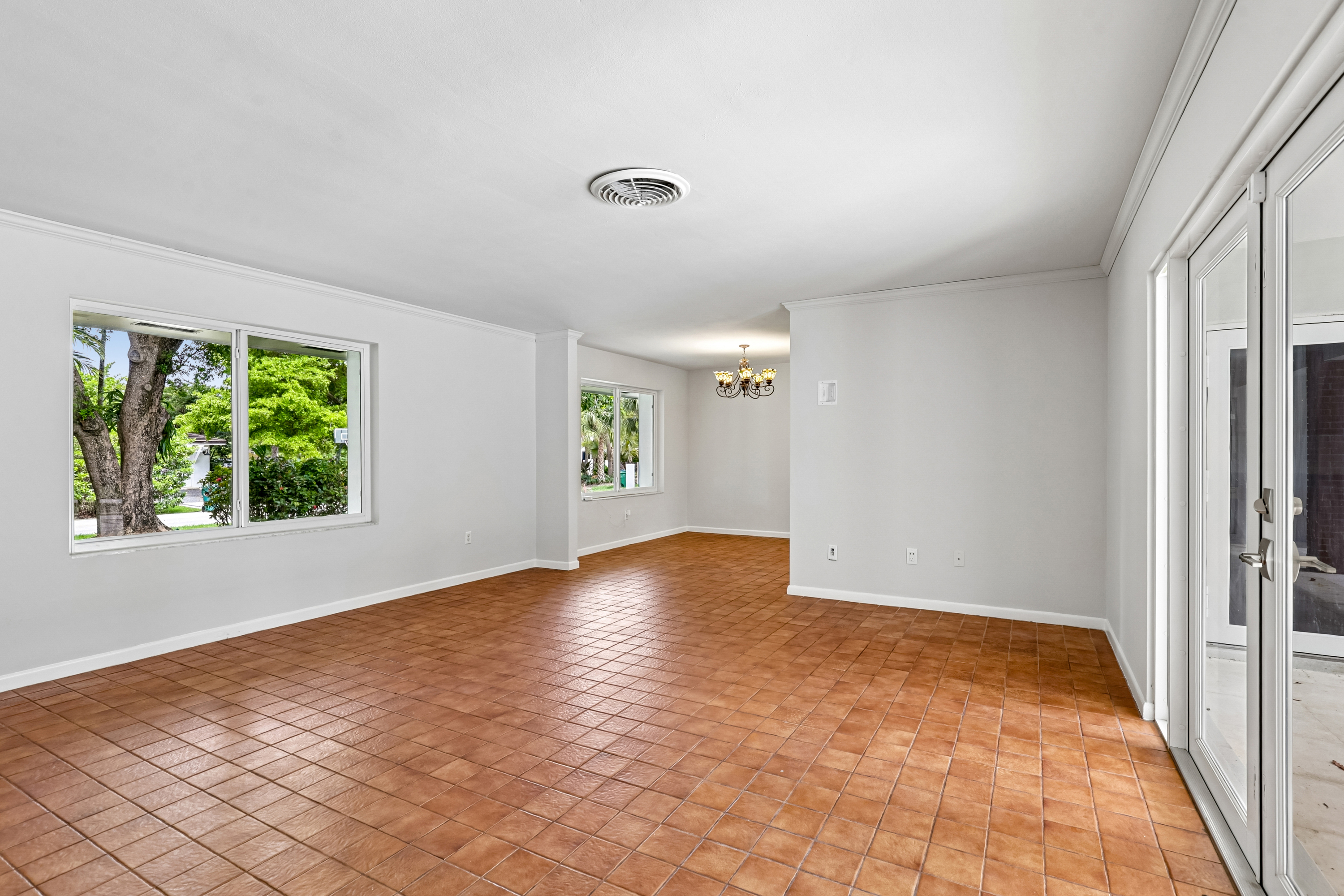 Photo 13 of 48 of 14851 SW 69th Ct, Palmetto Bay, FL