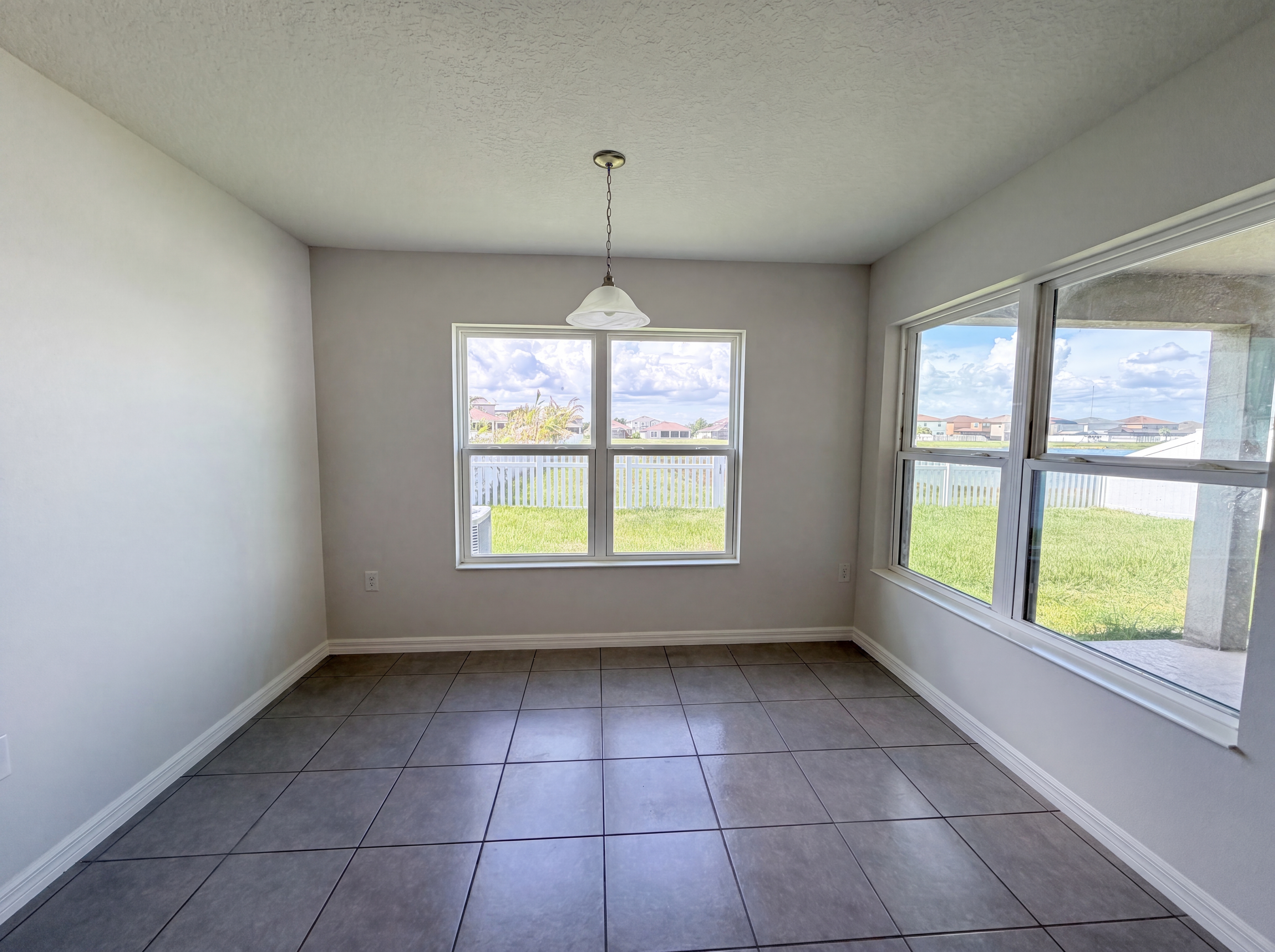 Photo 6 of 31 of 11534 Brighton Knoll Loop, Riverview, FL