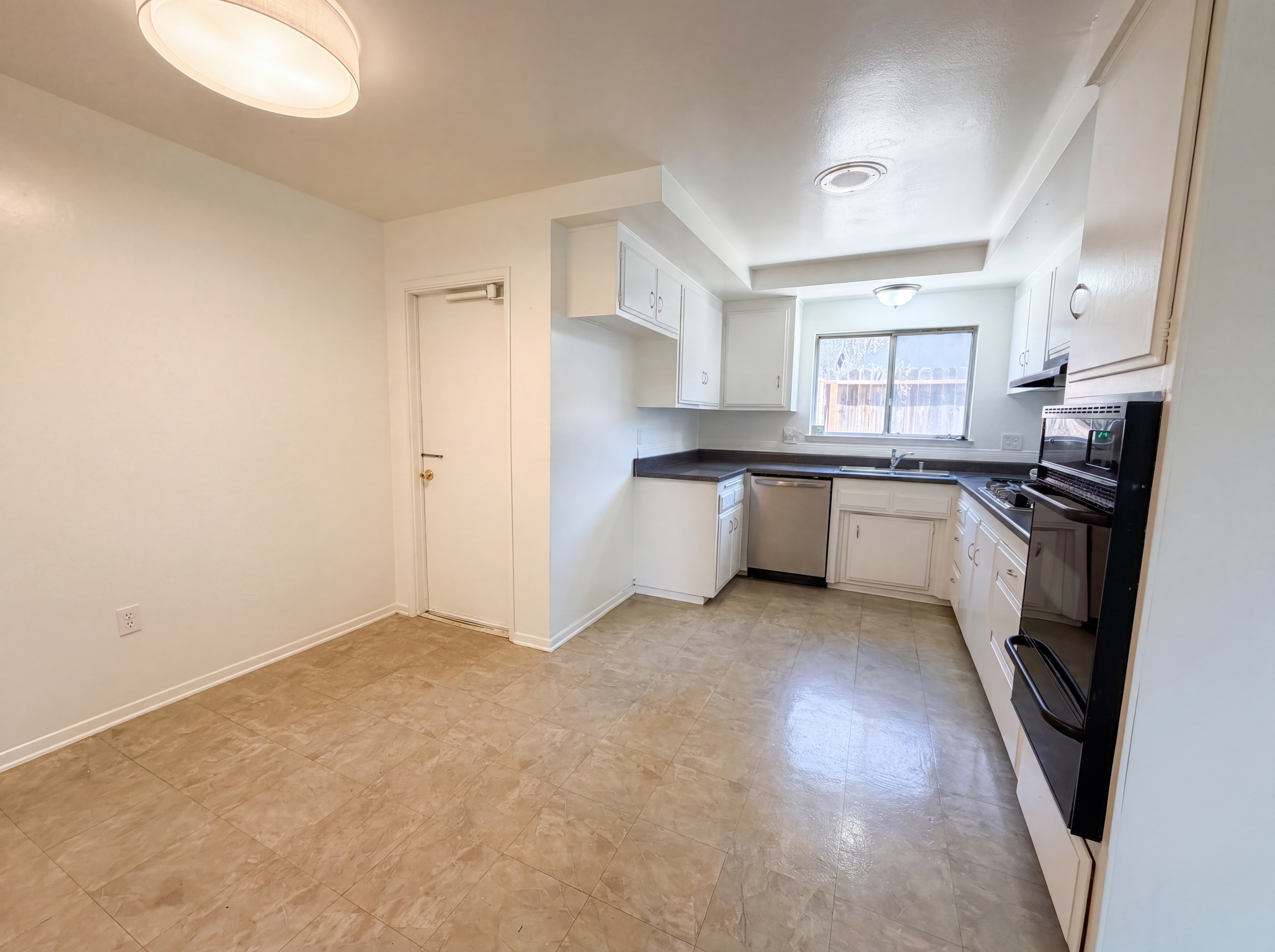 Photo 2 of 20 of 5947 Arden Ave, Highland, CA