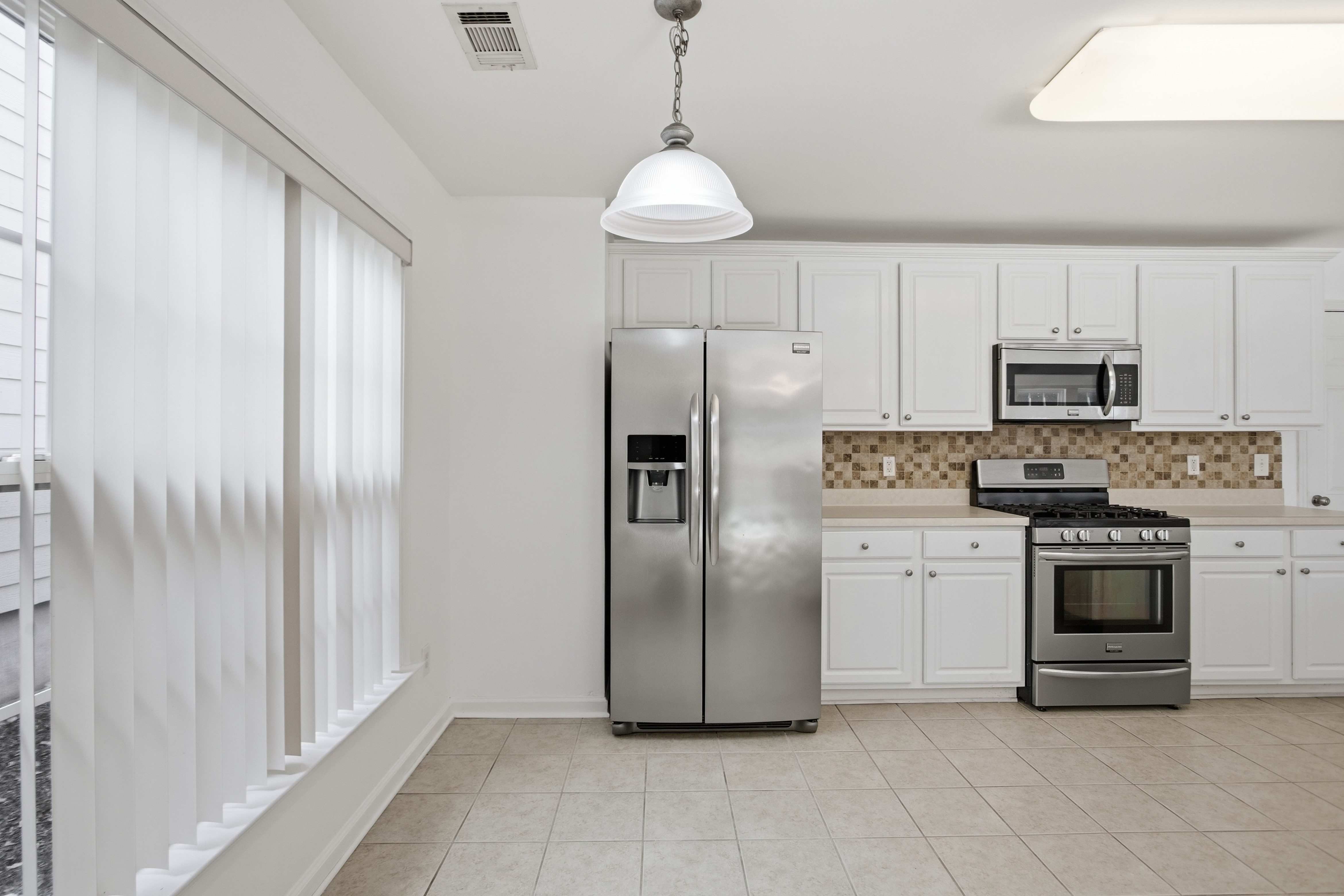 Photo 12 of 29 of 313 Balaban Cir, Woodstock, GA