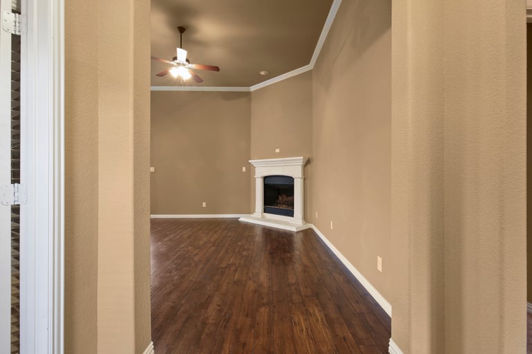 Photo 3 of 26 - 7424 Durness Dr, Fort Worth, TX 76179