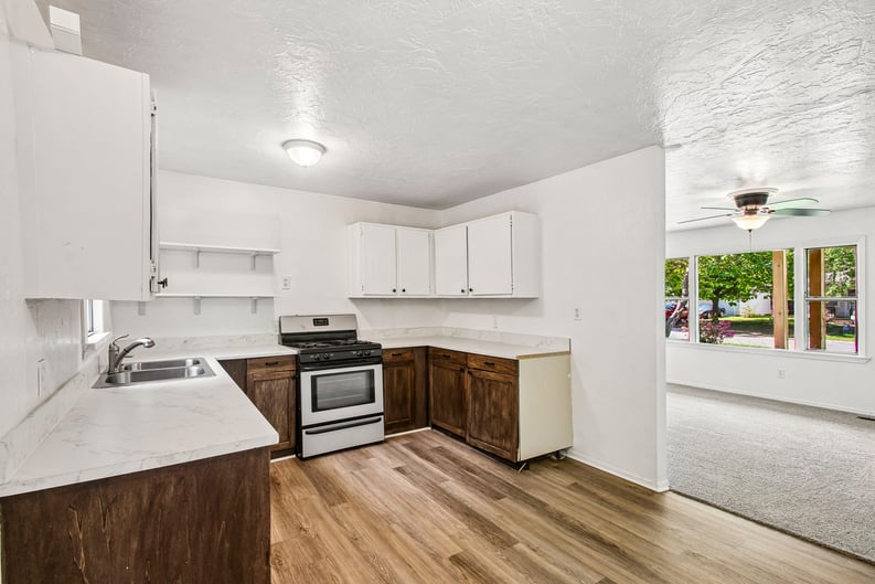 Property photo 2 of 7211 NW 45th St
