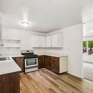Property photo 2 of 7211 NW 45th St