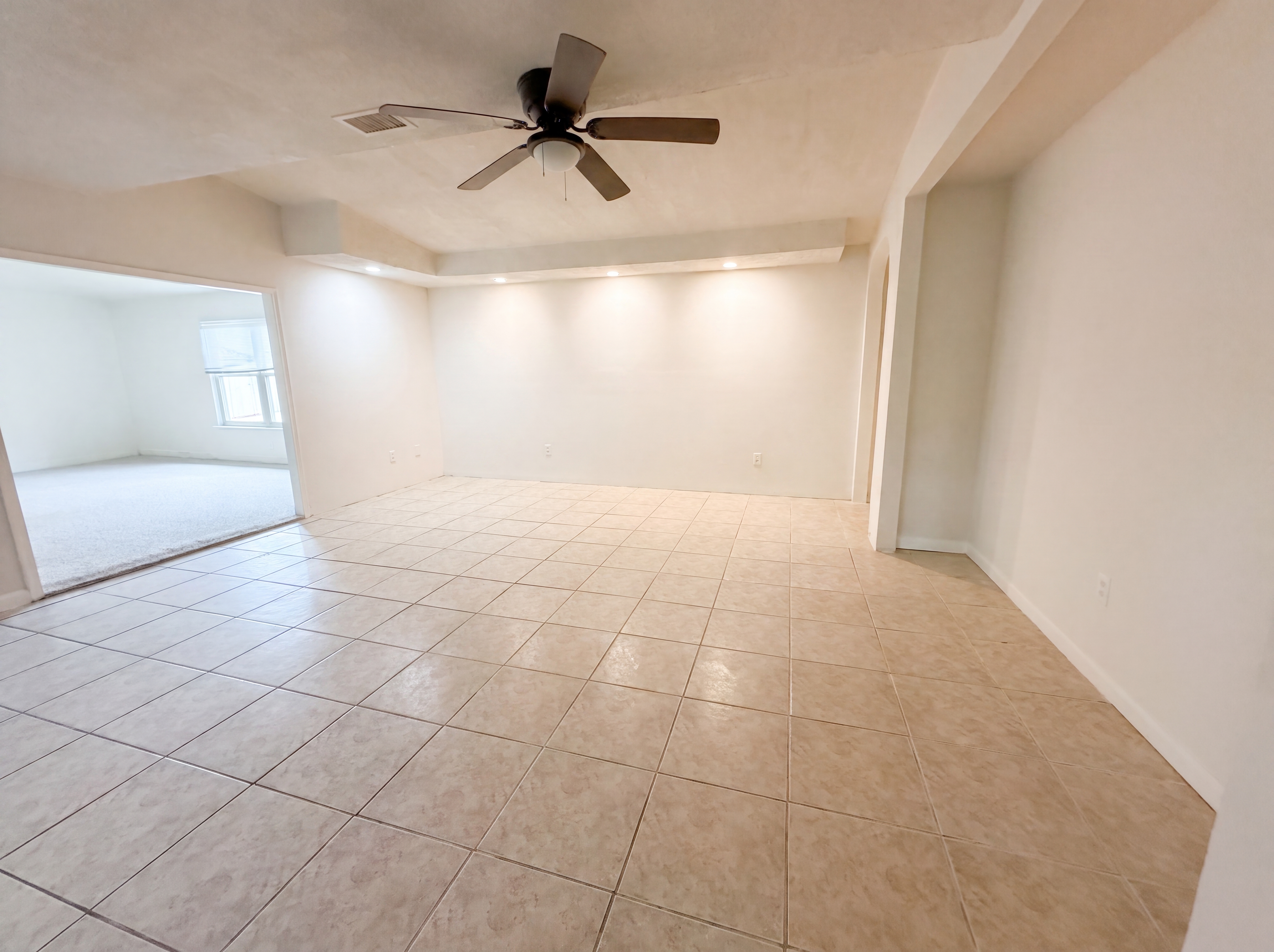 Photo 14 of 22 of 841 Chalmet Ln, Jacksonville, FL