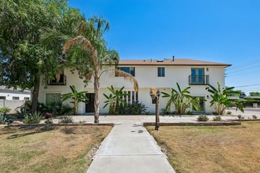 Exterior photo of 225 W Orchid Ln