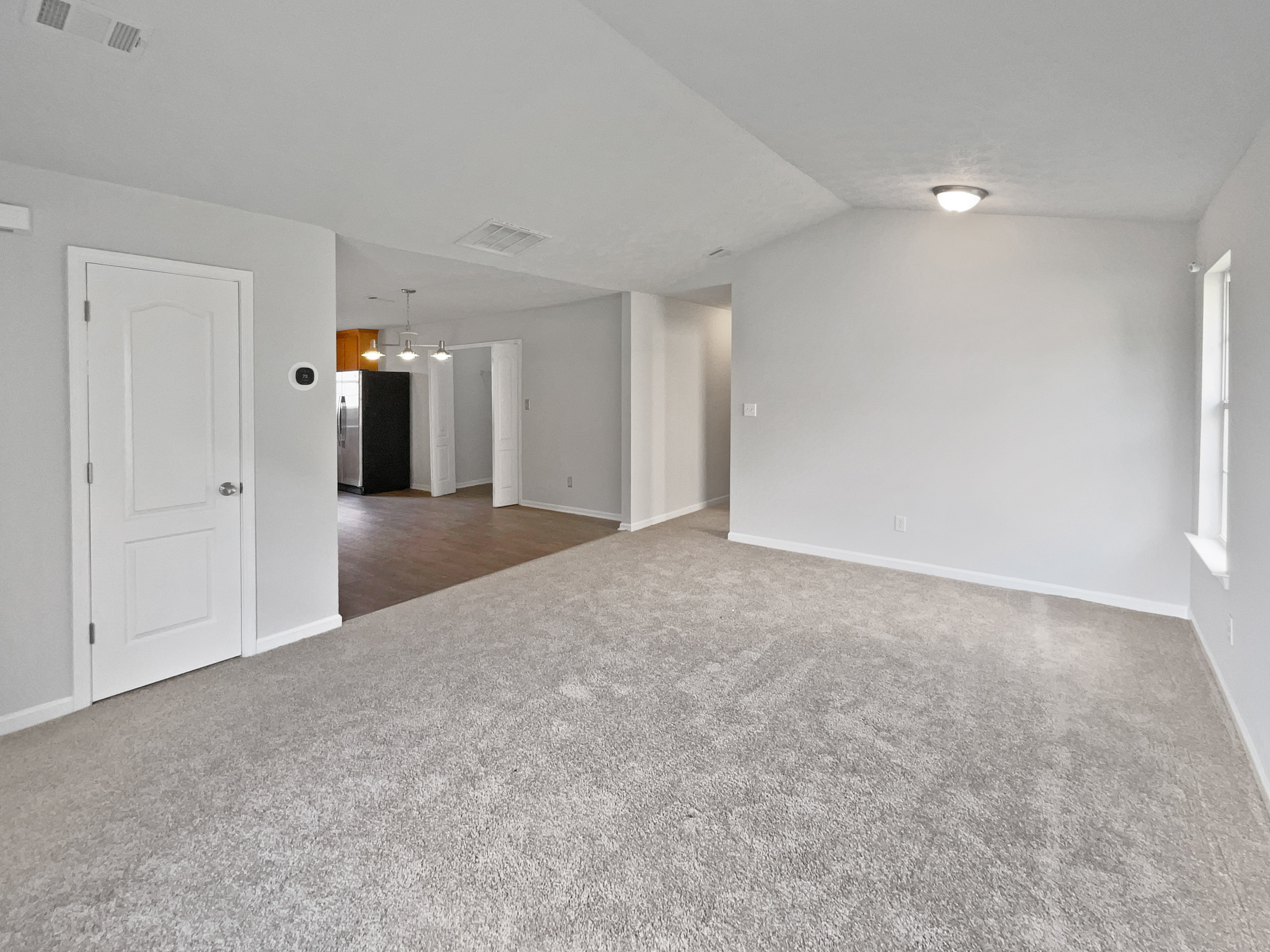 Photo 11 of 25 of 834 Pine Shoals Ct, Atlanta, GA