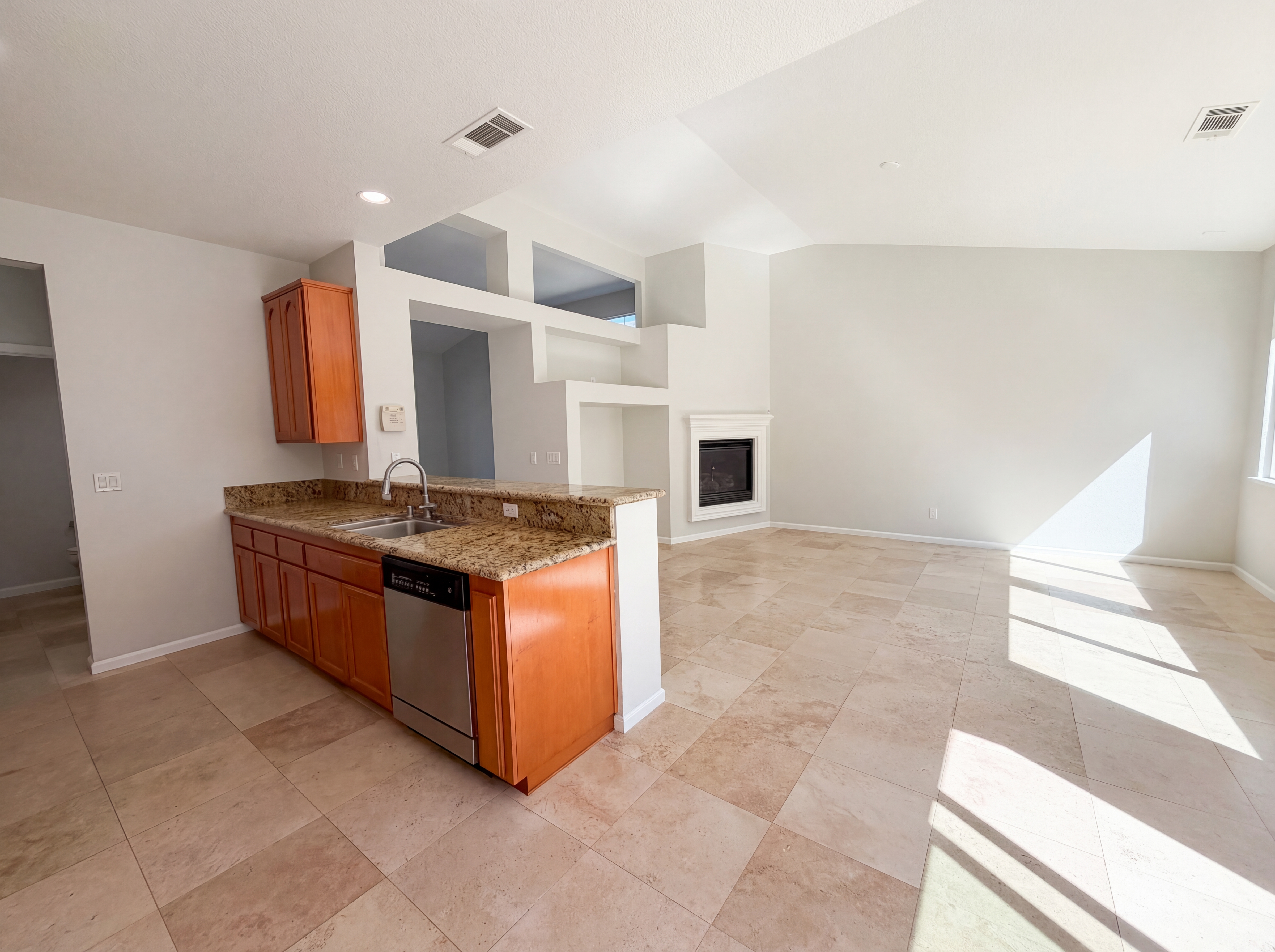 Photo 21 of 47 of 1257 Brooktrail Dr, Pittsburg, CA