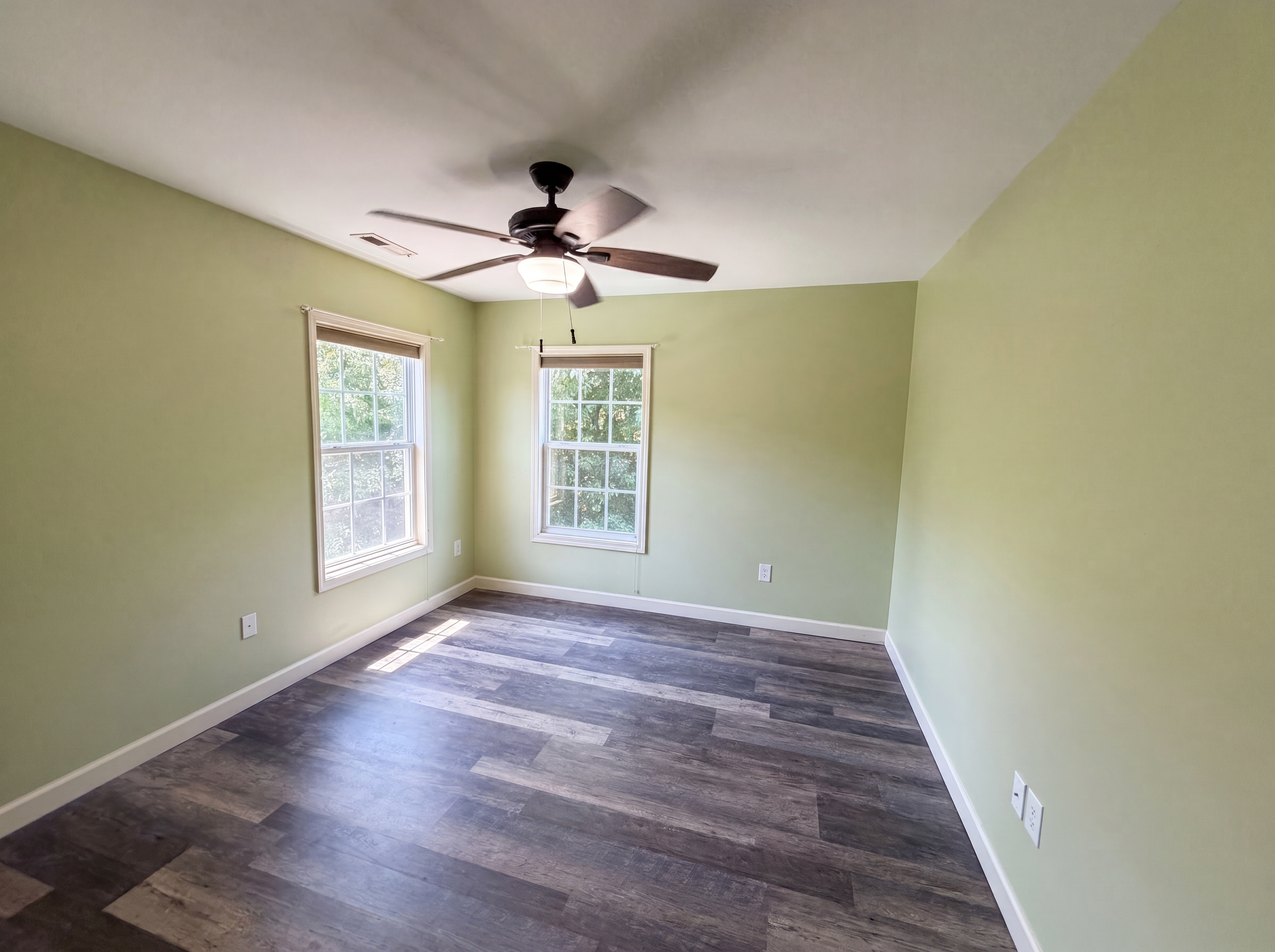 Photo 14 of 22 of 4903 Homeplace Dr, Apex, NC