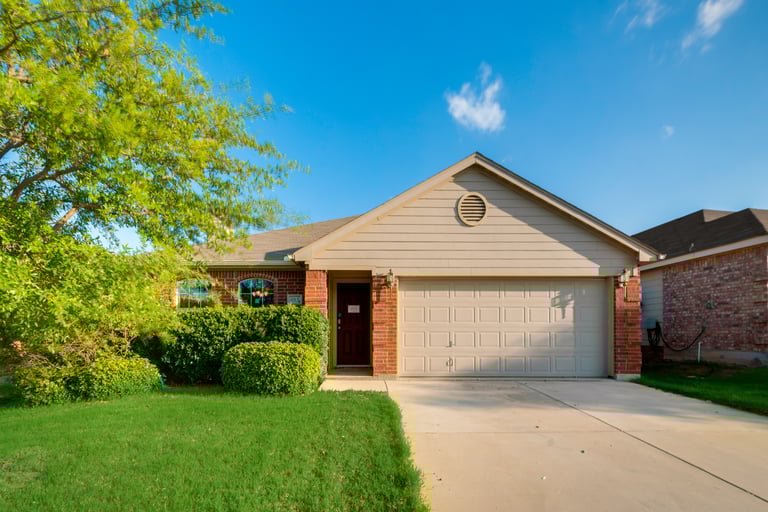 Photo 29 of 29 - 613 Rosario Ln, Haslet, TX 76052