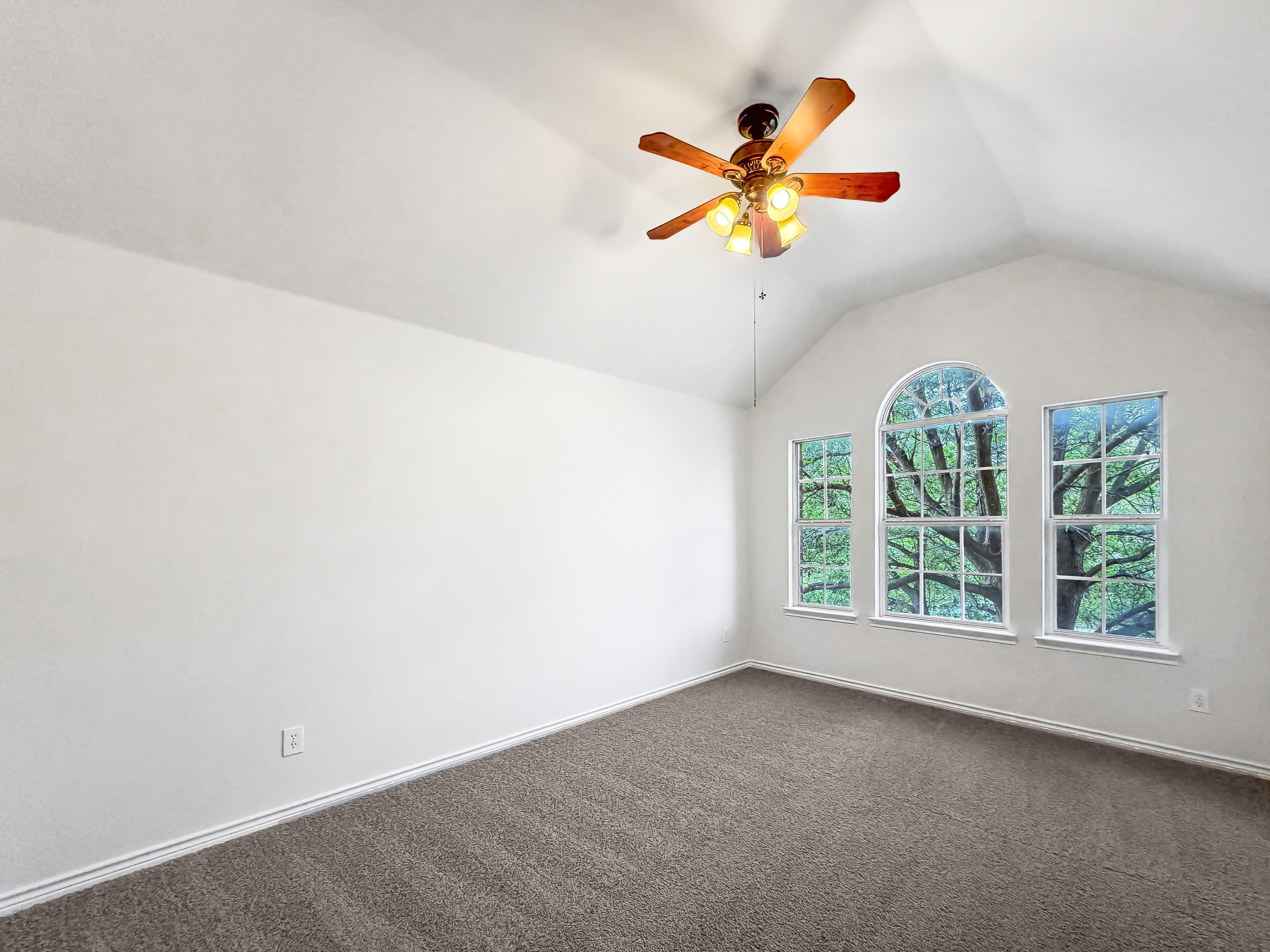 Photo 11 of 31 of 8212 Boulder River Trl, McKinney, TX