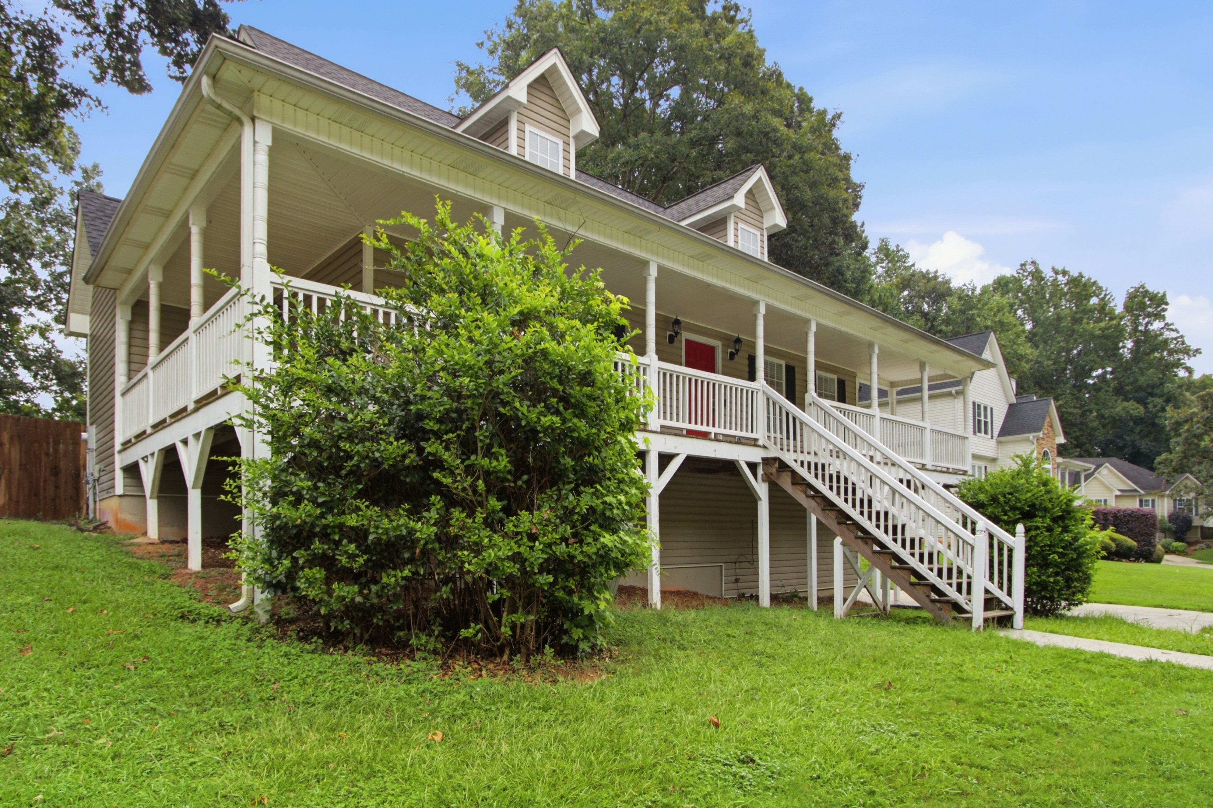 Photo 5 of 34 of 221 Glen Ridge Dr, Villa Rica, GA