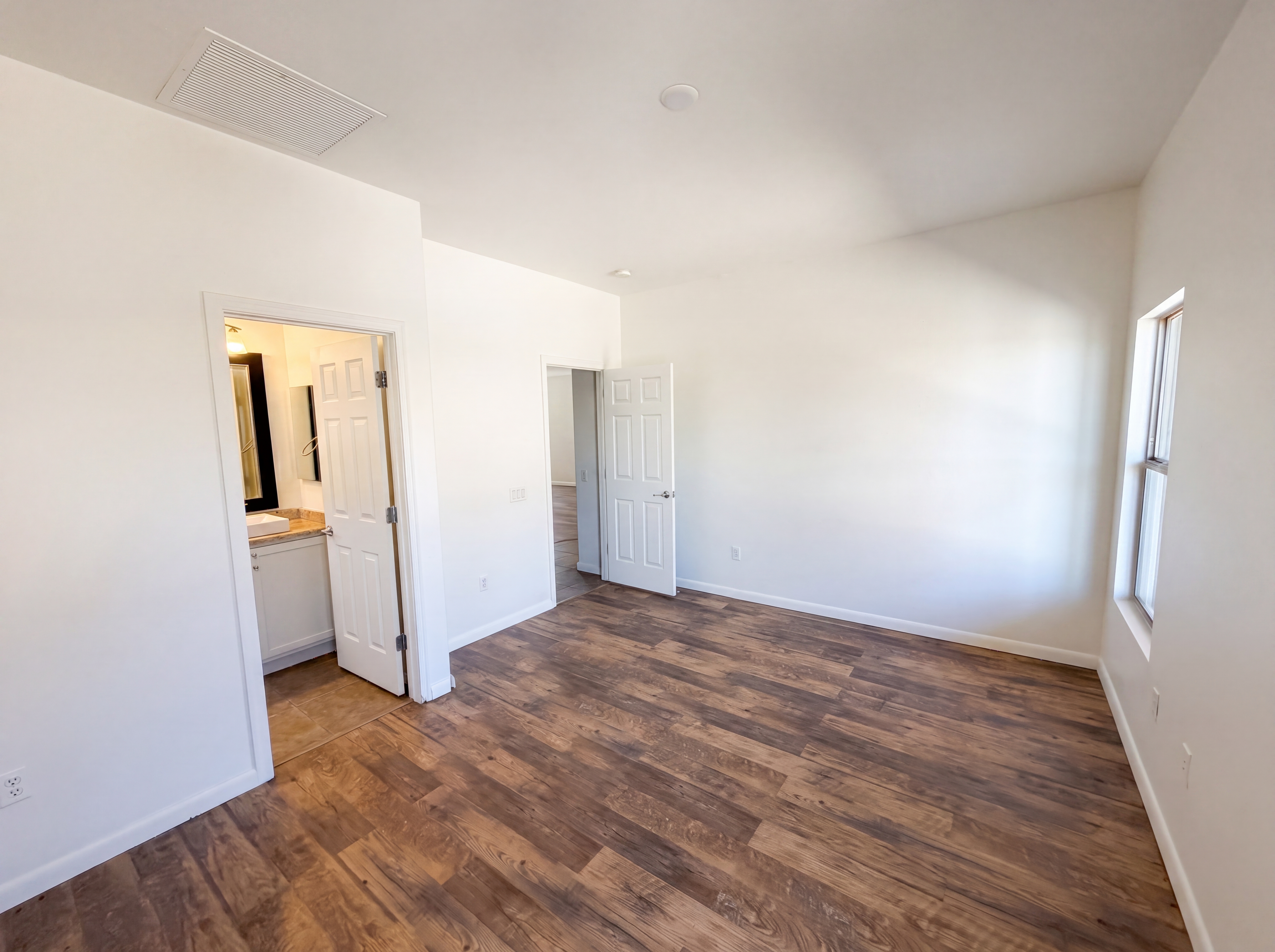 Photo 4 of 19 of 880 W Calle Valenciana, Sahuarita, AZ