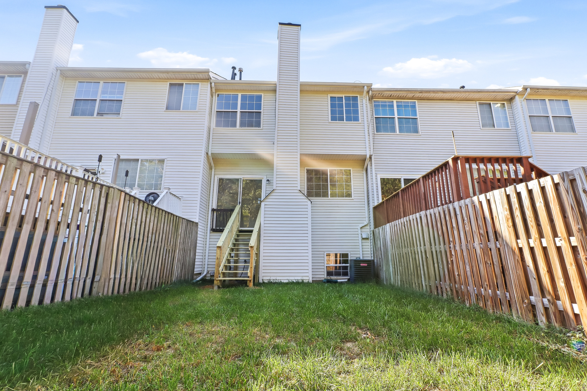 Photo 5 of 23 of 4042 Tahoe Pl, White Plains, MD