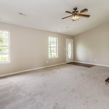 Property photo 2 of 1305 Aubry Dr