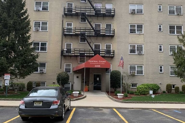 2205 N Central Rd, Fort Lee, NJ 07024 Opendoor