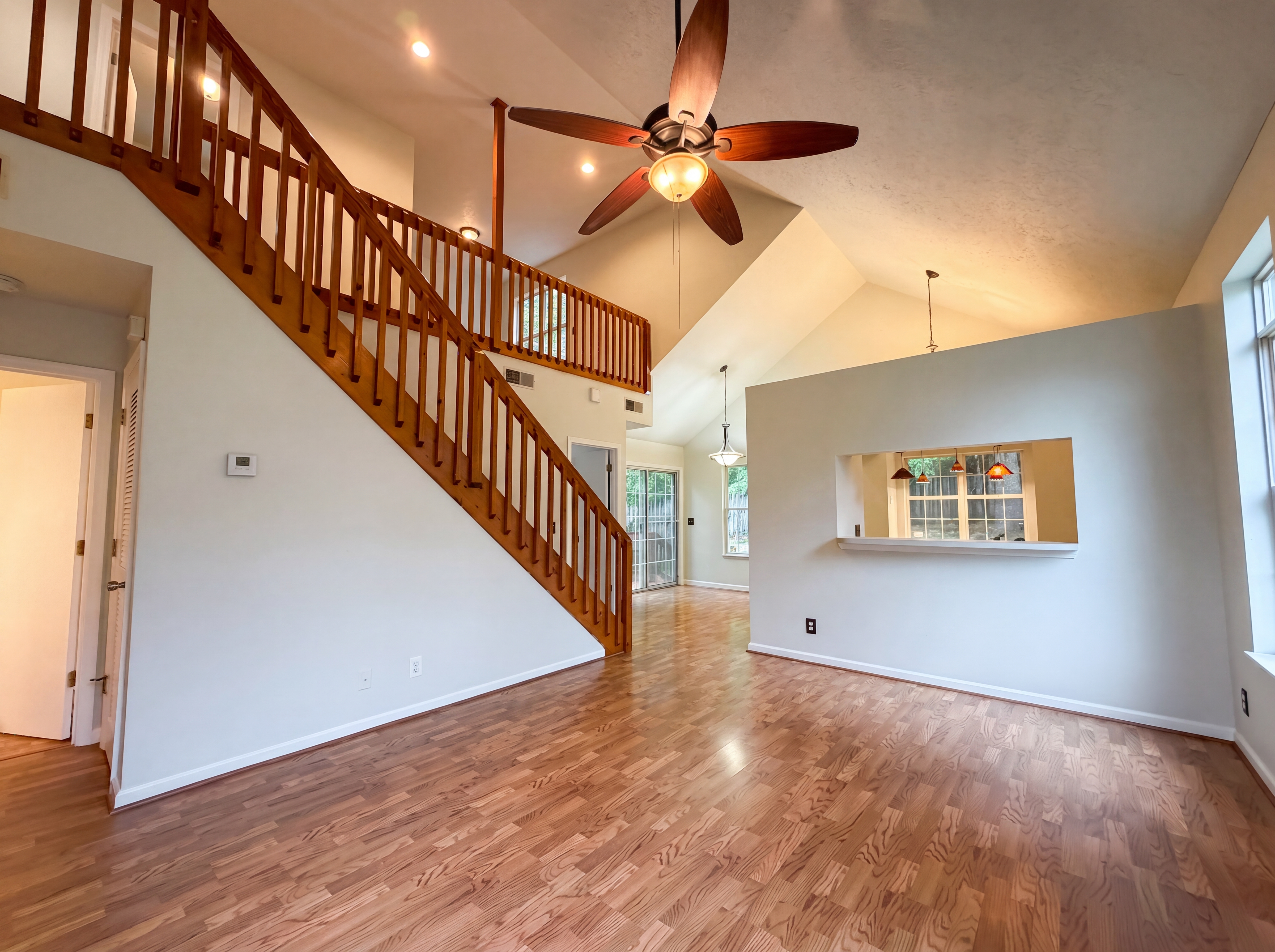 Photo 6 of 18 of 4046 Farmingham Woods Dr, Hermitage, TN