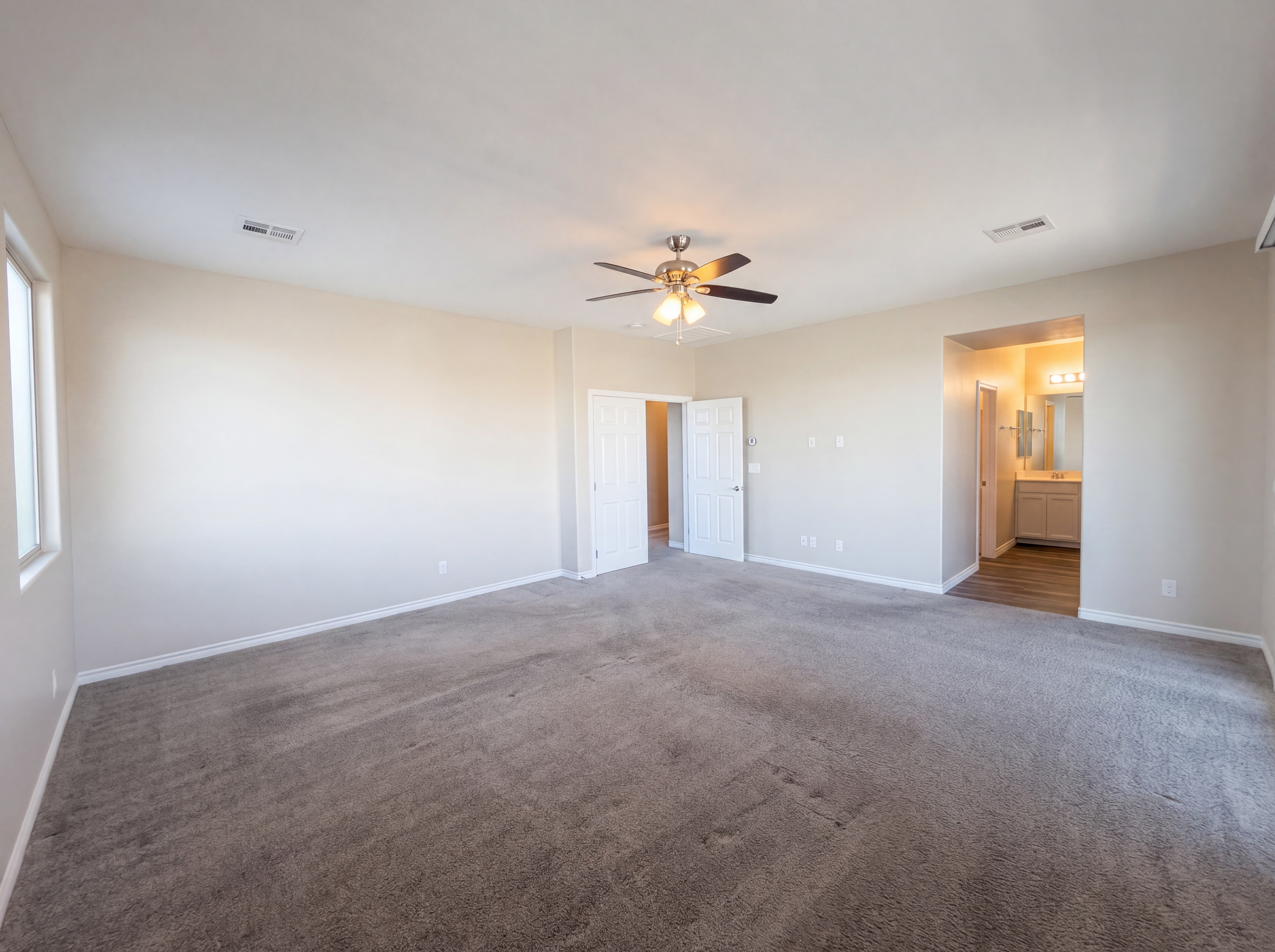 Photo 4 of 56 of 1418 Dire Wolf Ave, North Las Vegas, NV