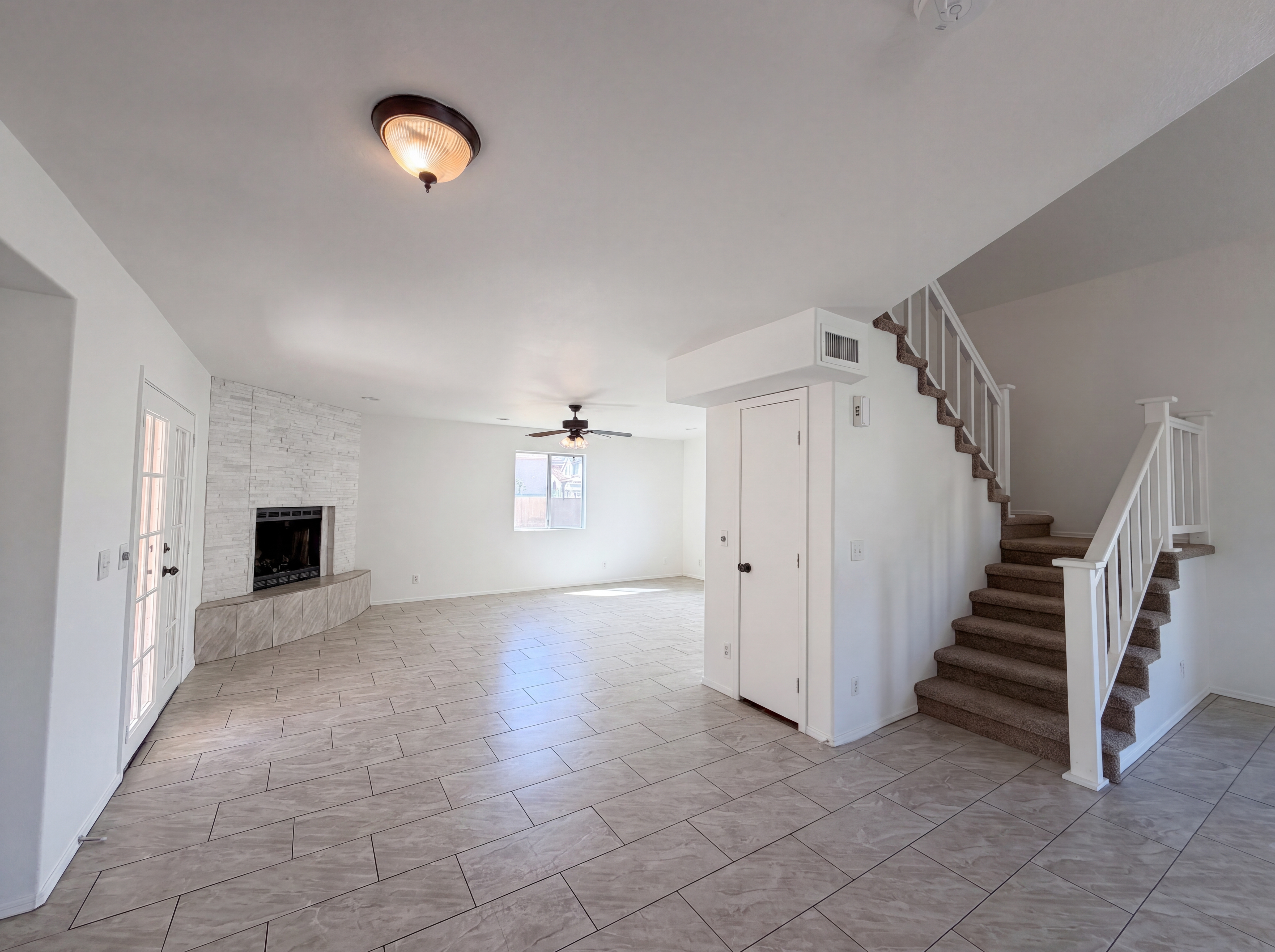Photo 9 of 21 of 1114 S Tiago Dr, Gilbert, AZ