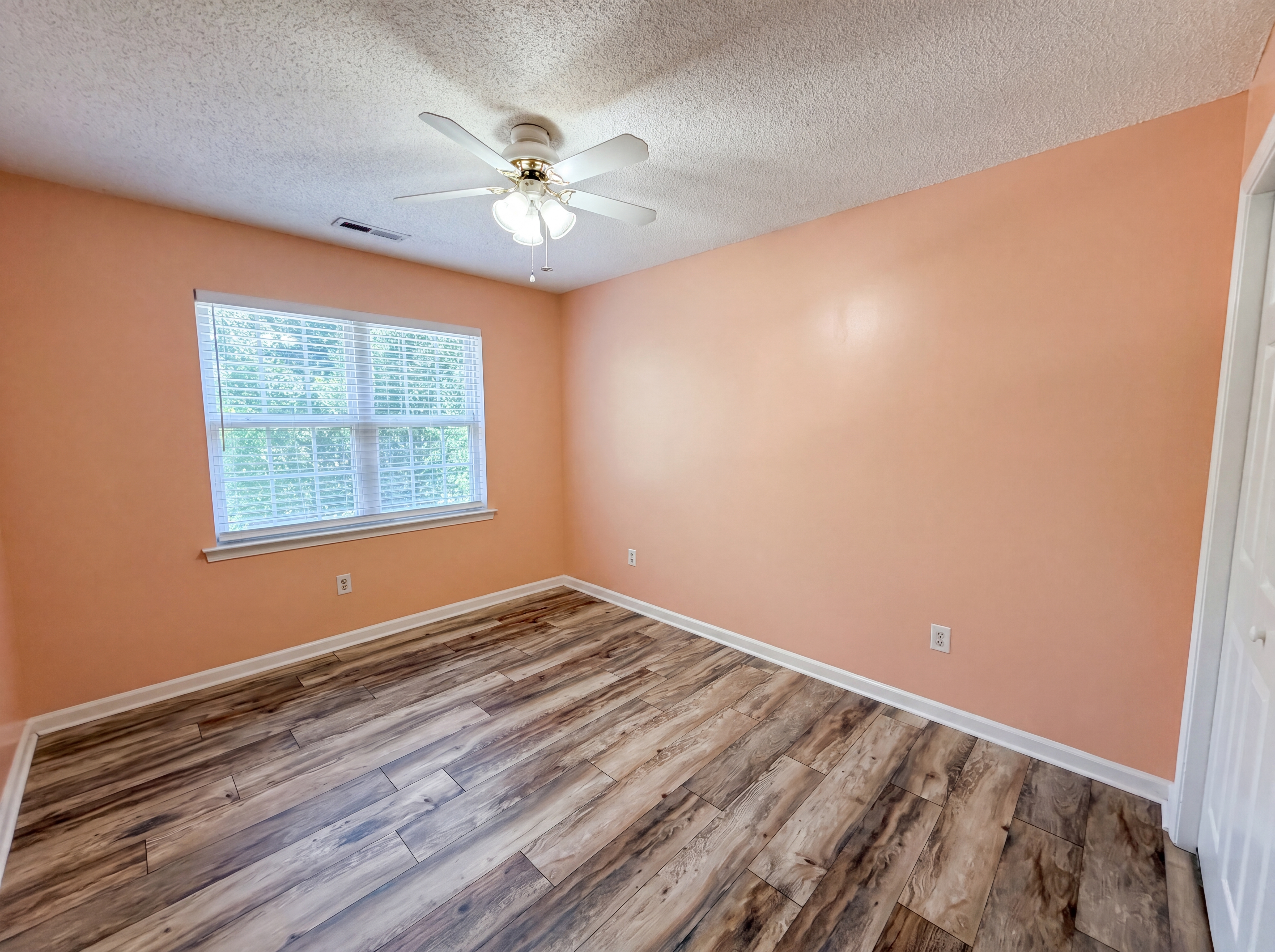 Photo 9 of 27 of 311 Hickory Wood Dr, Kannapolis, NC