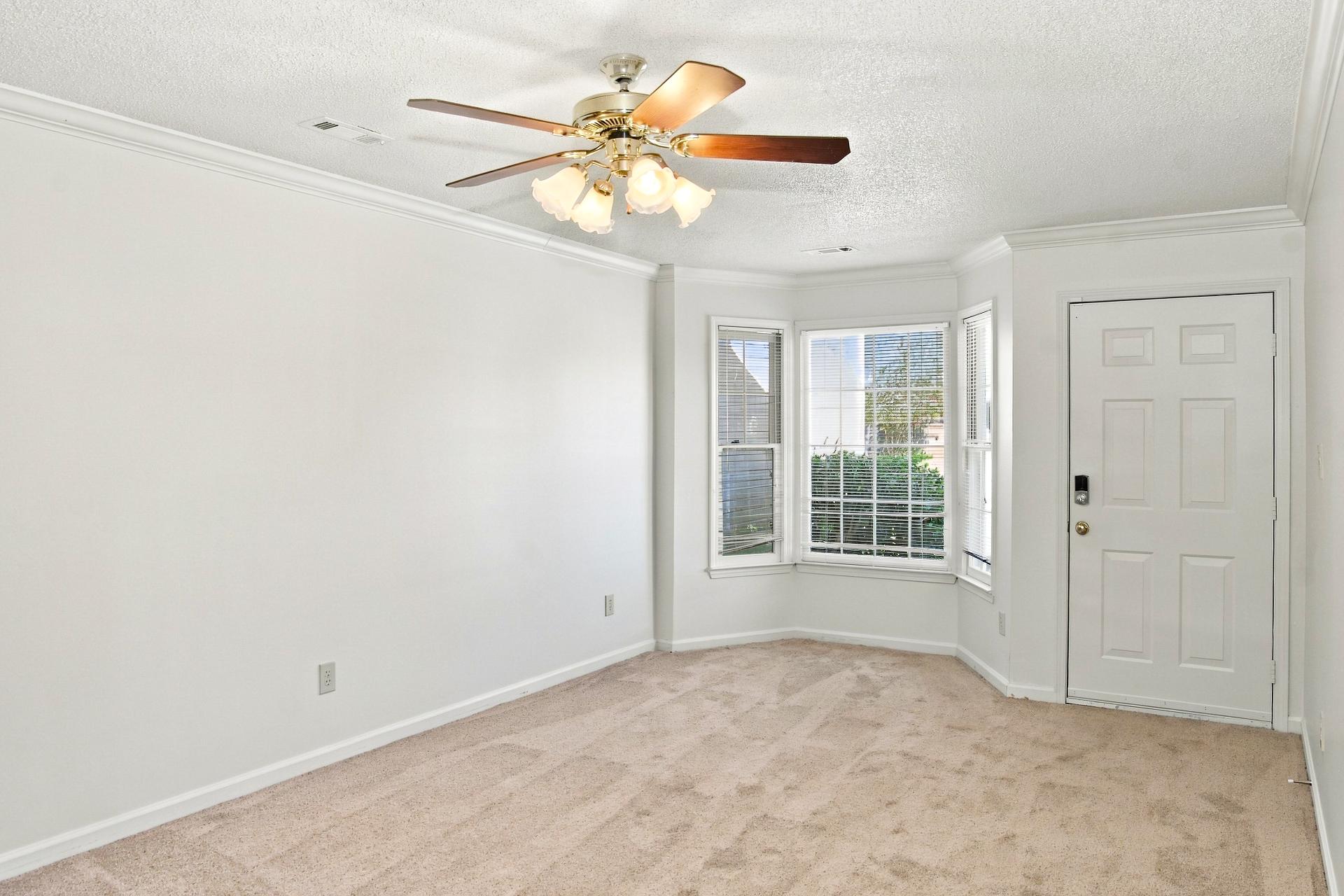 Photo 6 of 21 of 453 Autumnwood Dr SW, Decatur, AL