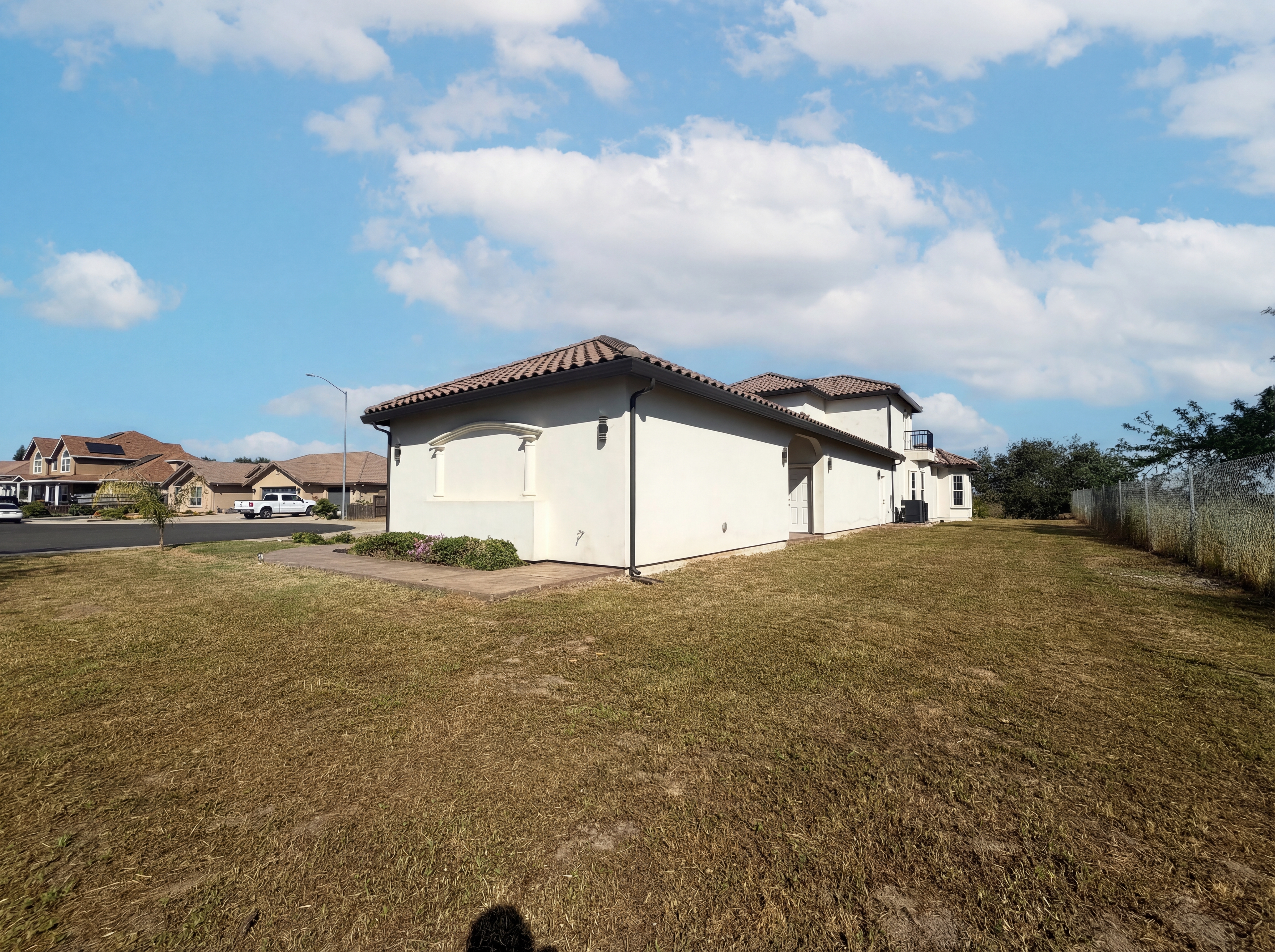 Photo 10 of 60 of 14537 Mira Vista Ln, Lockeford, CA