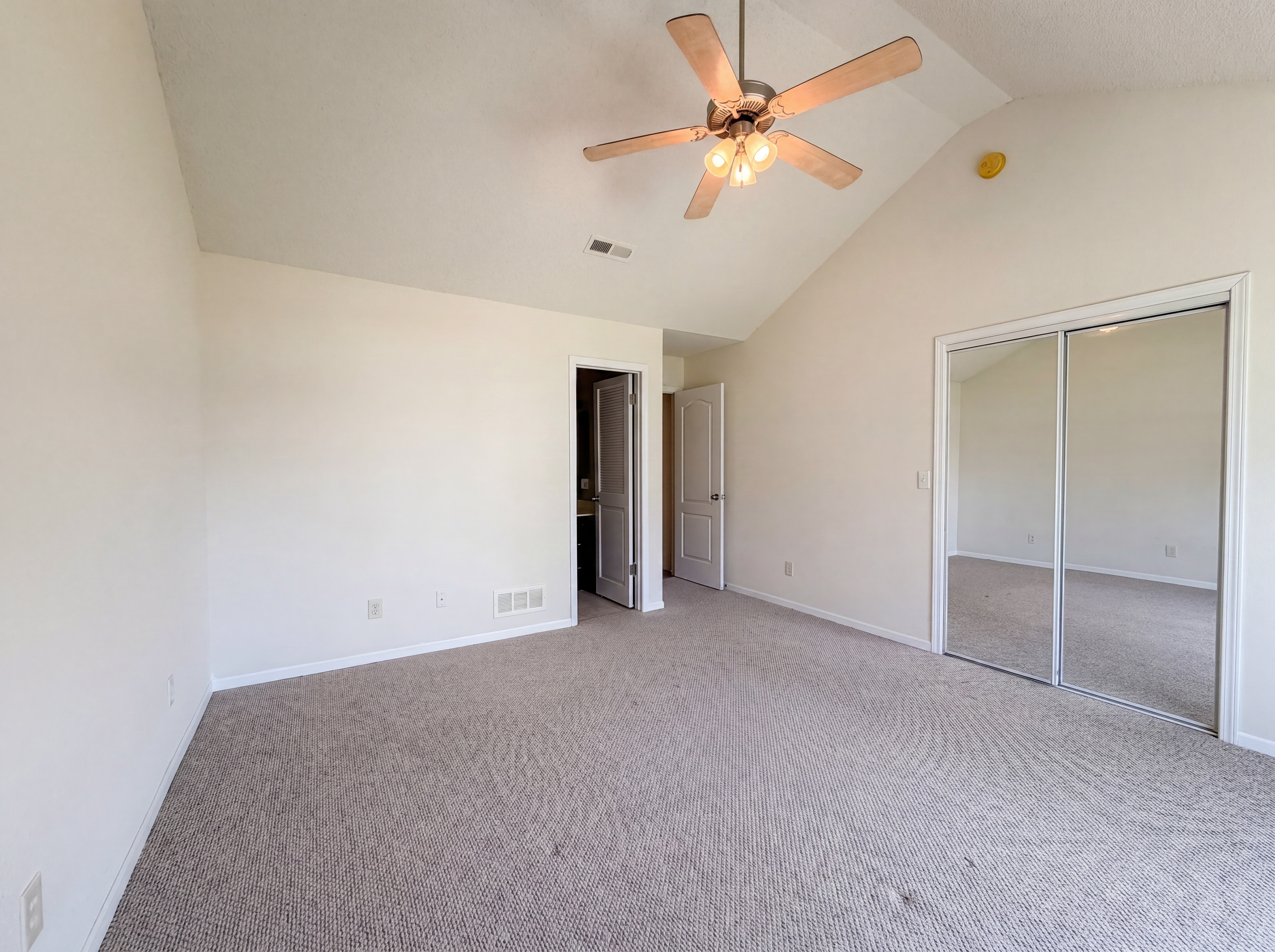 Photo 11 of 18 of 10559 E 46th Ter, Kansas City, MO