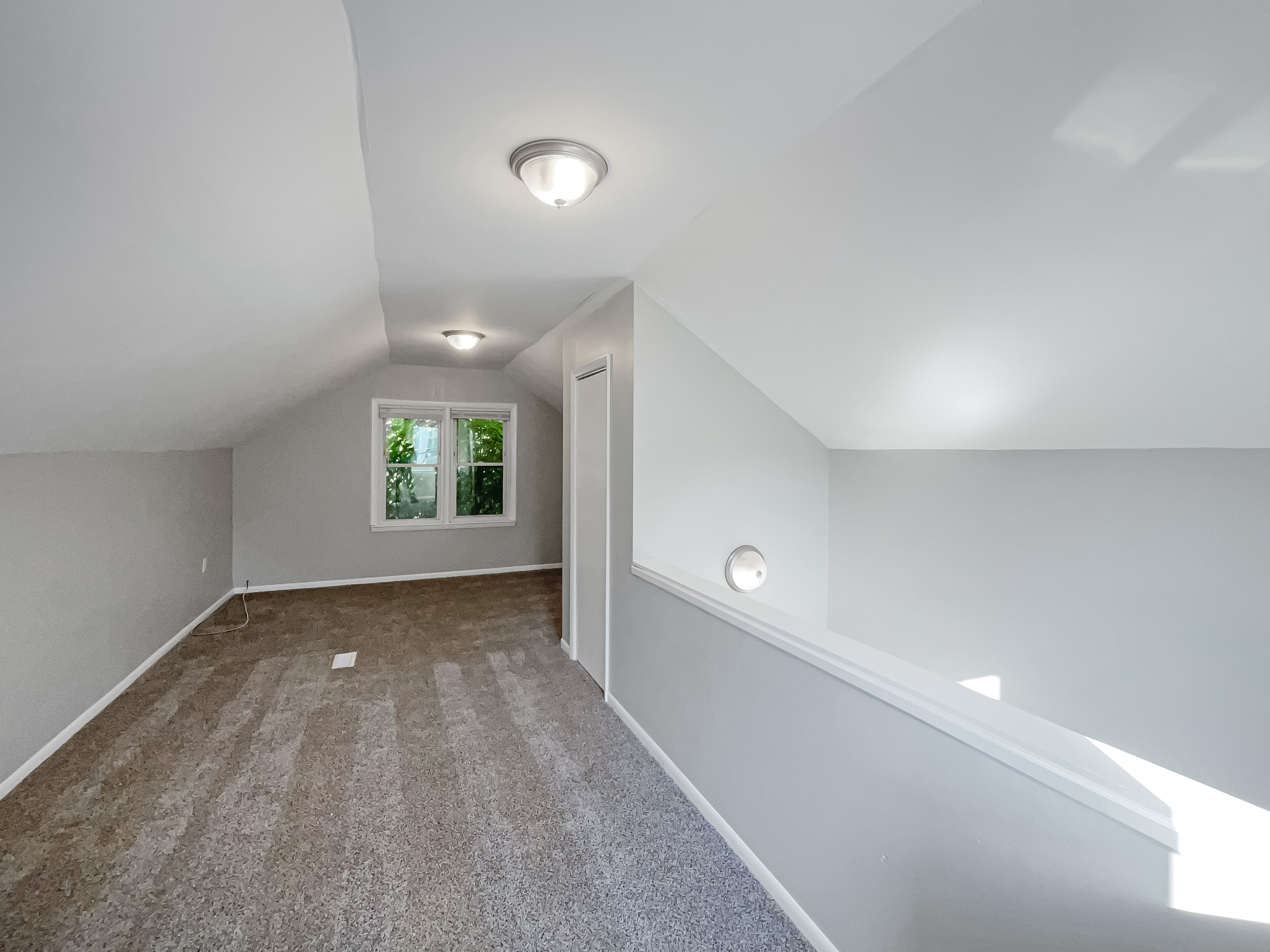 Photo 17 of 23 of 18067 Rosetta Ave, Eastpointe, MI
