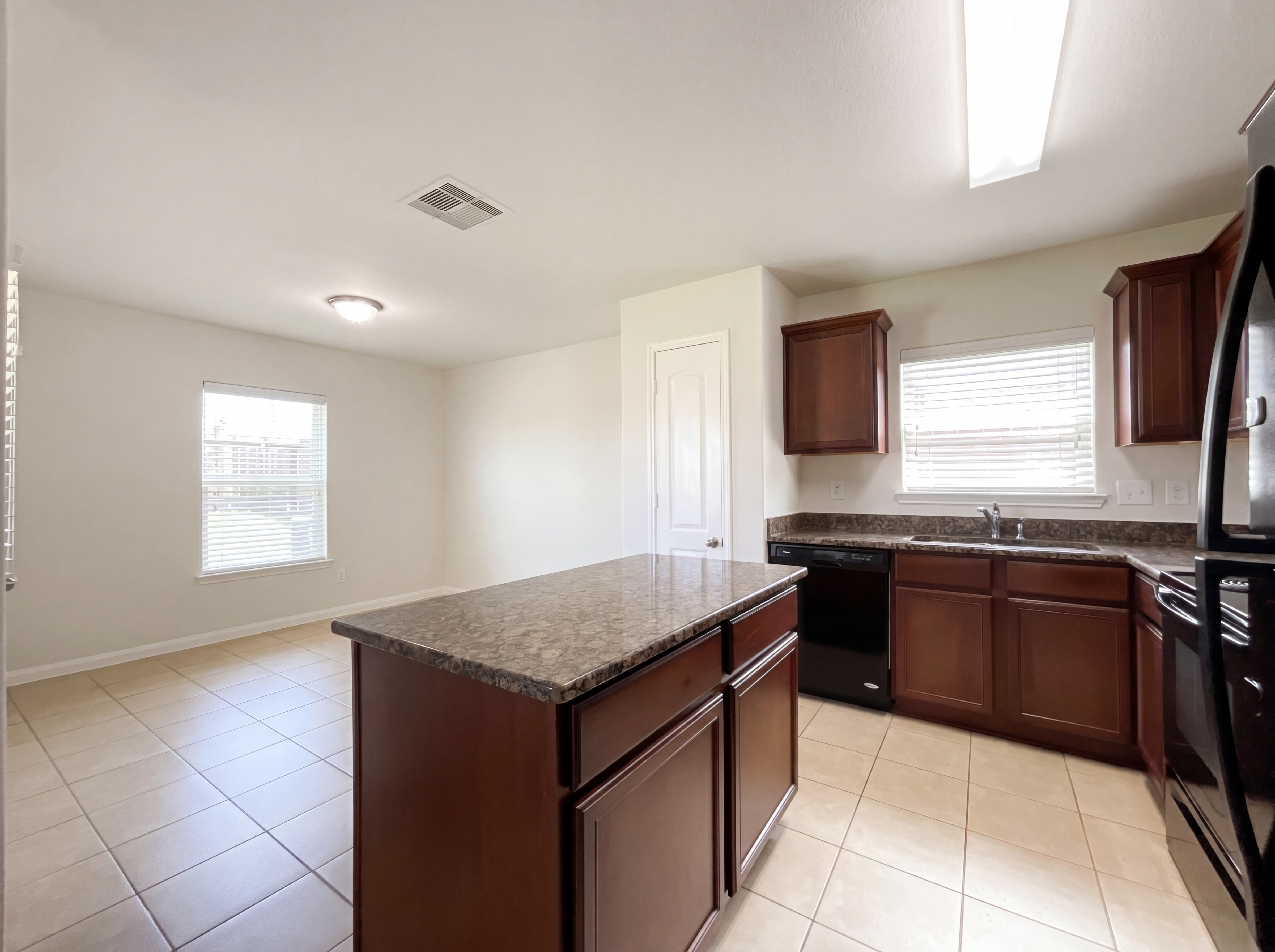 Photo 2 of 16 of 8735 Hazel Rose Sky Dr, Humble, TX