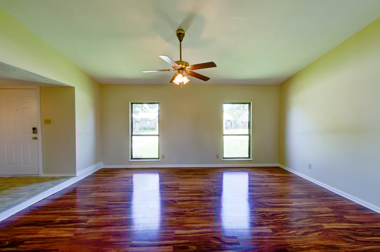 Photo 13 of 28 - 2105 Lewis Trl, Grand Prairie, TX 75052
