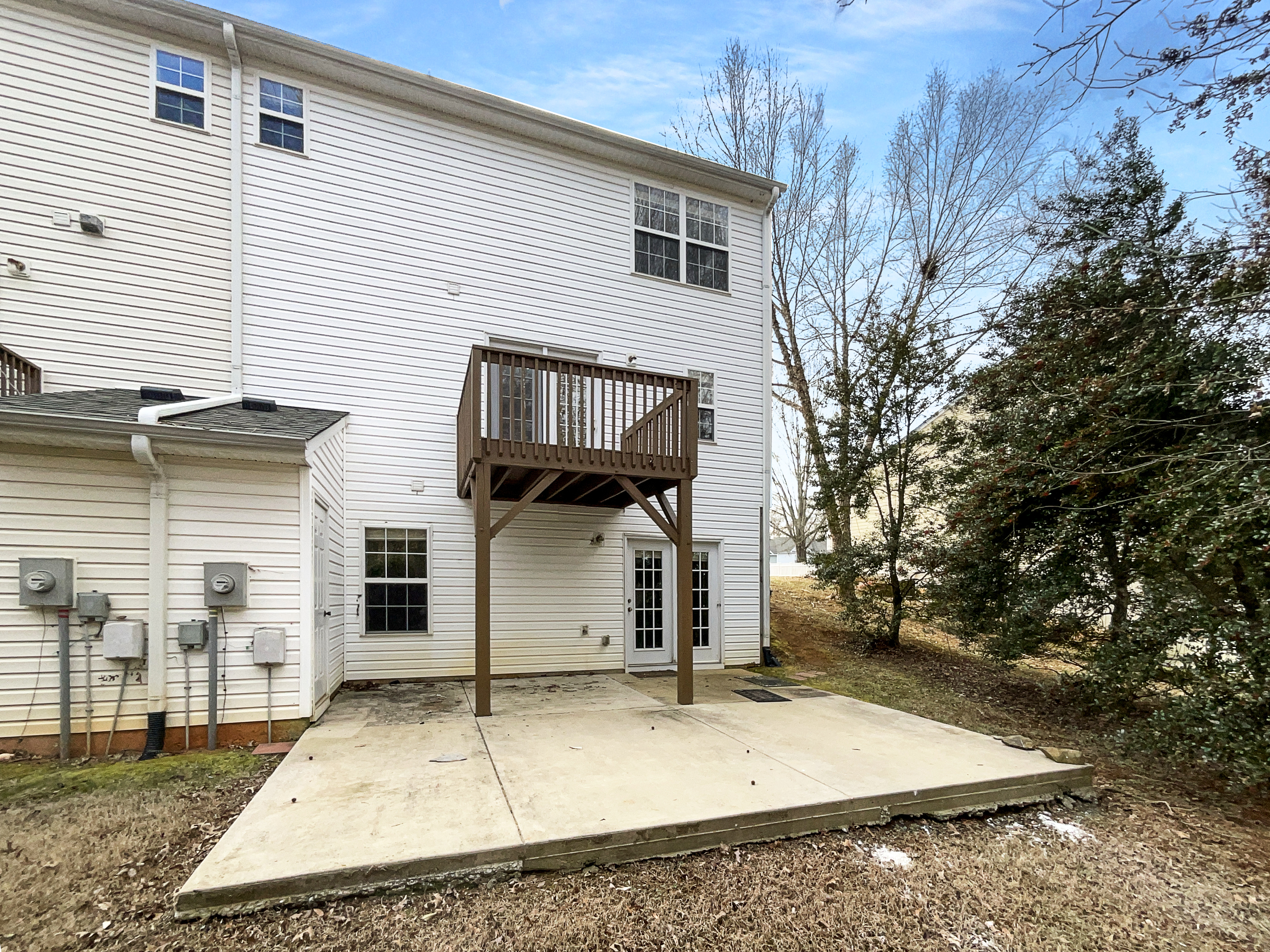Photo 8 of 20 of 6321 Hibiscus Ct, Whitsett, NC
