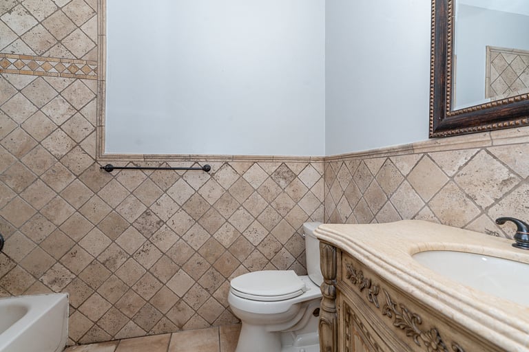 Photo 16 of 25 - 6110 Blueridge Ct, Arlington, TX 76016