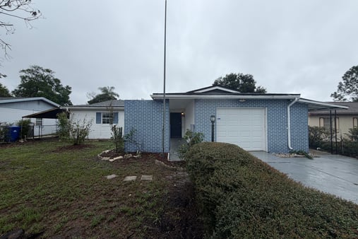 Photo 1 of 38 of 904 Spring Creek Dr, Ocoee, FL