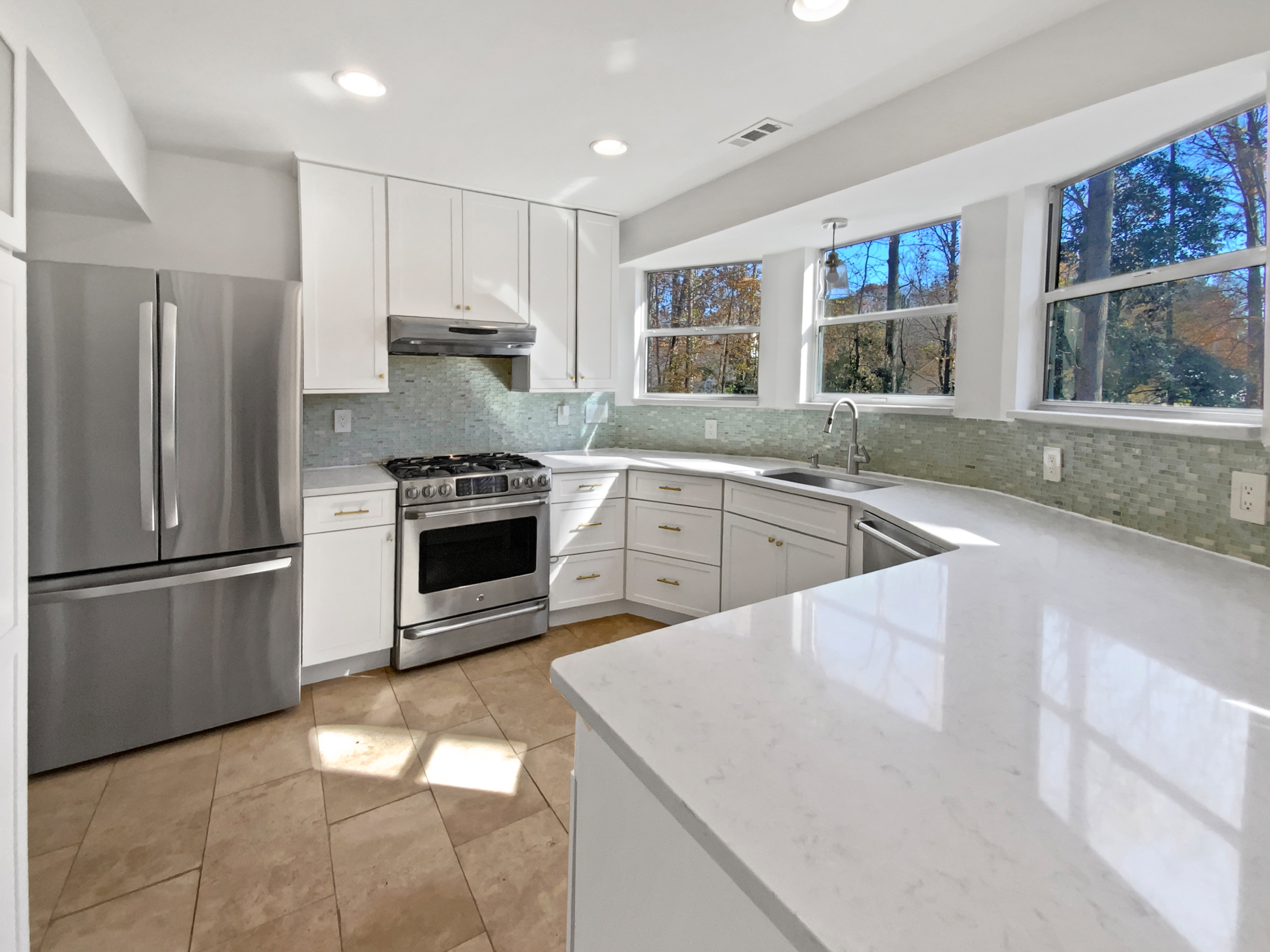 Photo 2 of 19 of 12732 Sulgrave Dr, Huntersville, NC