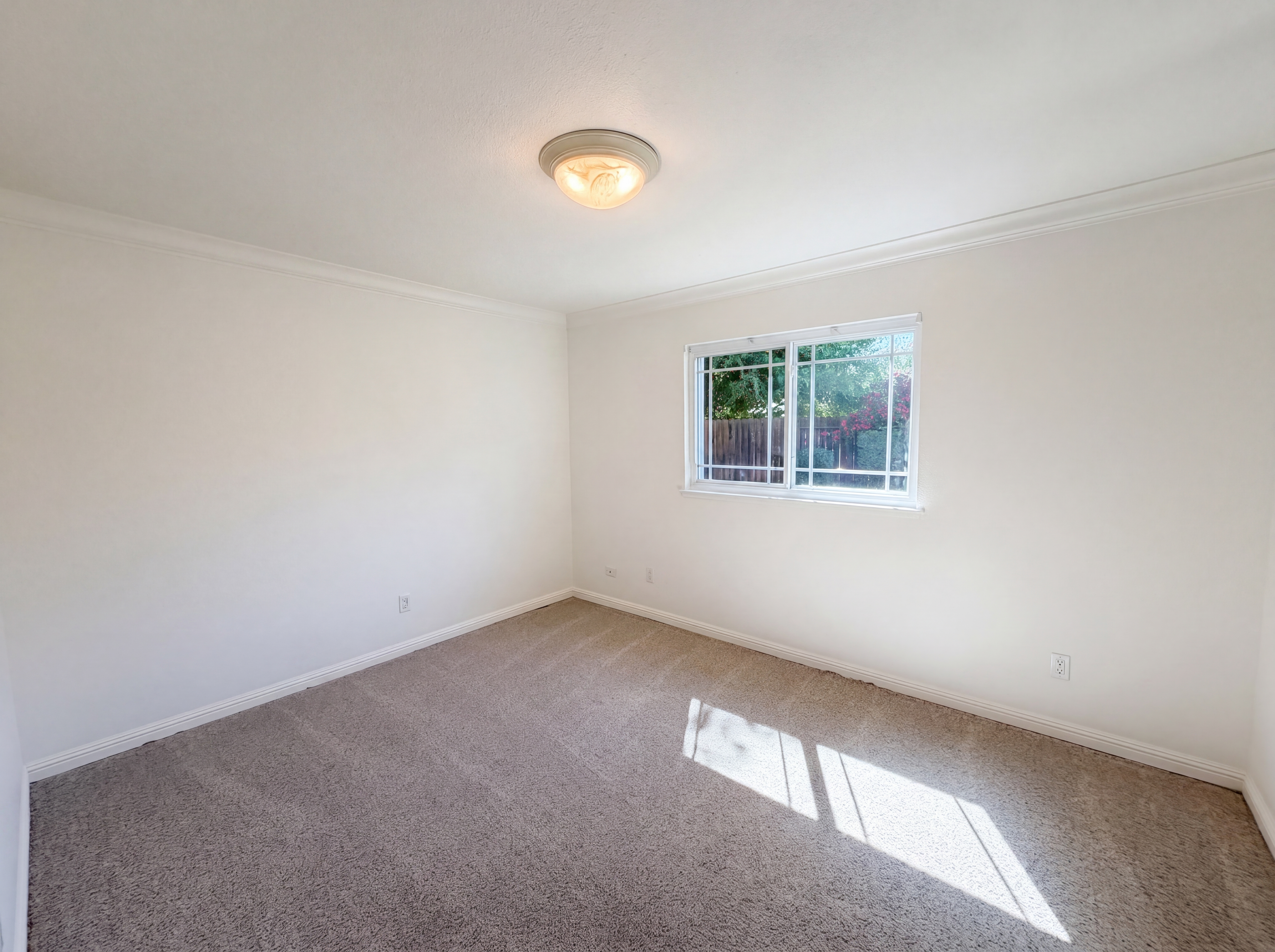 Photo 17 of 23 of 9534 Brakeman Ct, Sacramento, CA