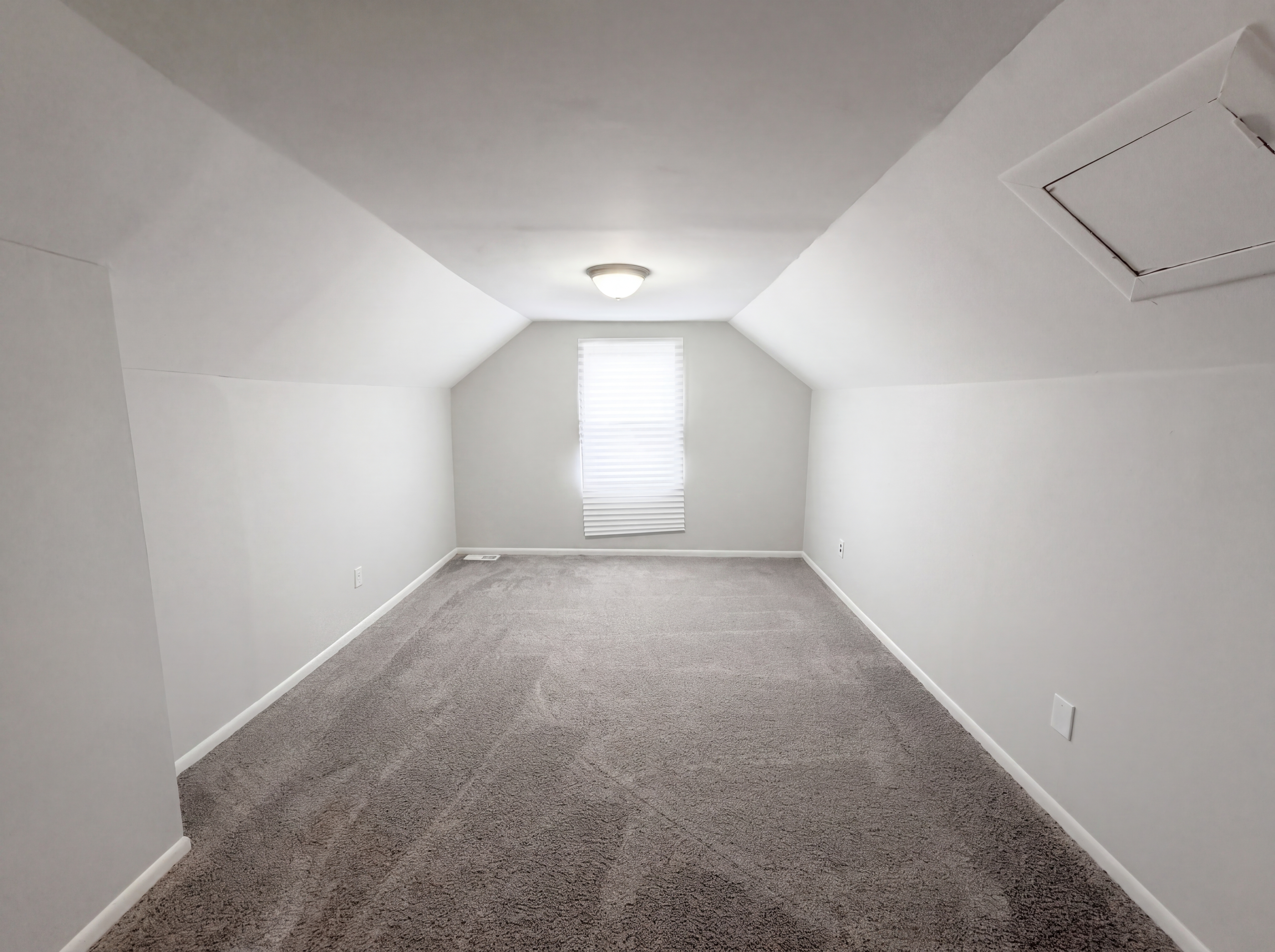 Photo 8 of 19 of 26311 Hopkins St, Inkster, MI