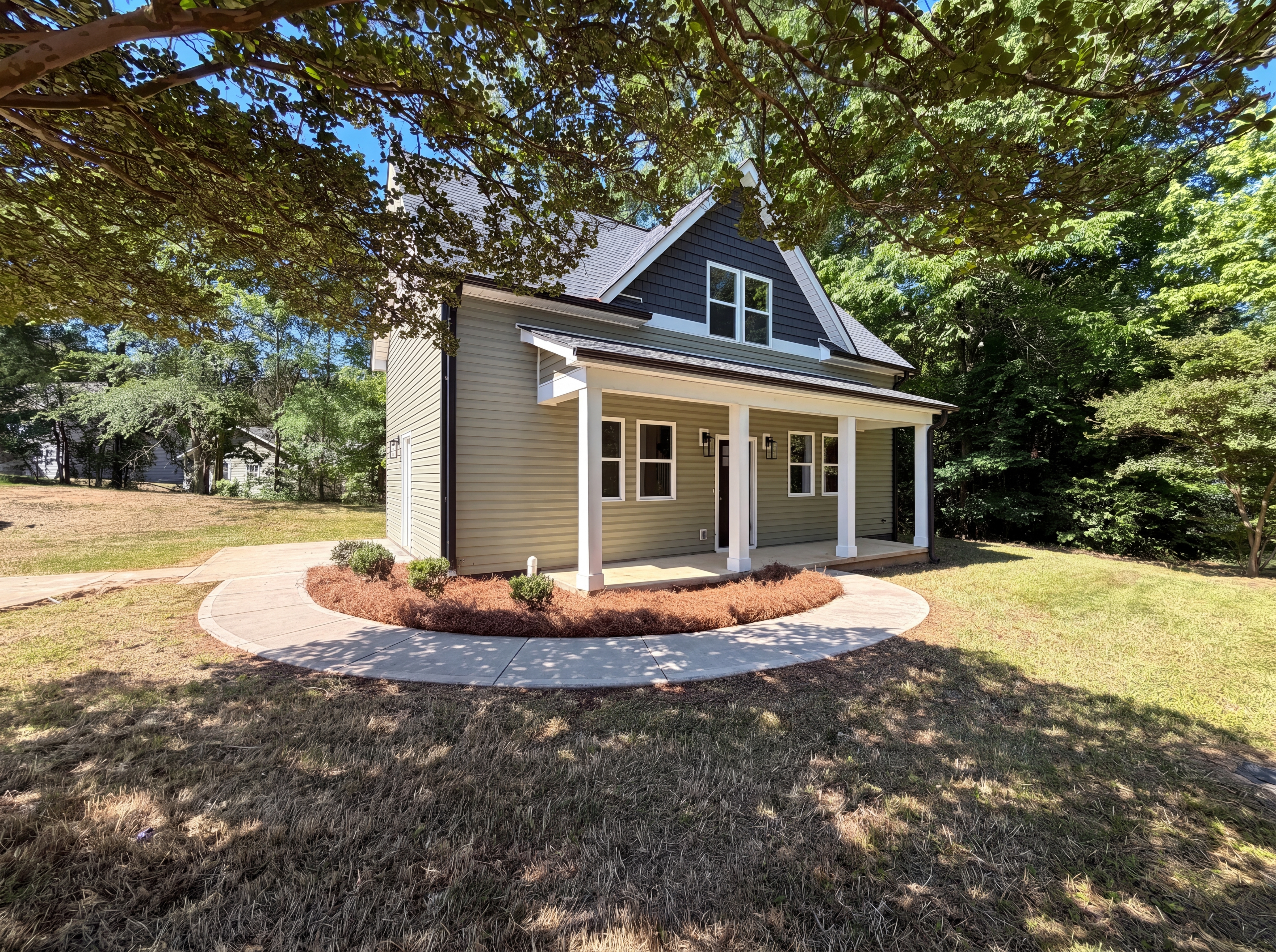 Photo 13 of 16 of 1402 Martin Luther King Ave, Kannapolis, NC