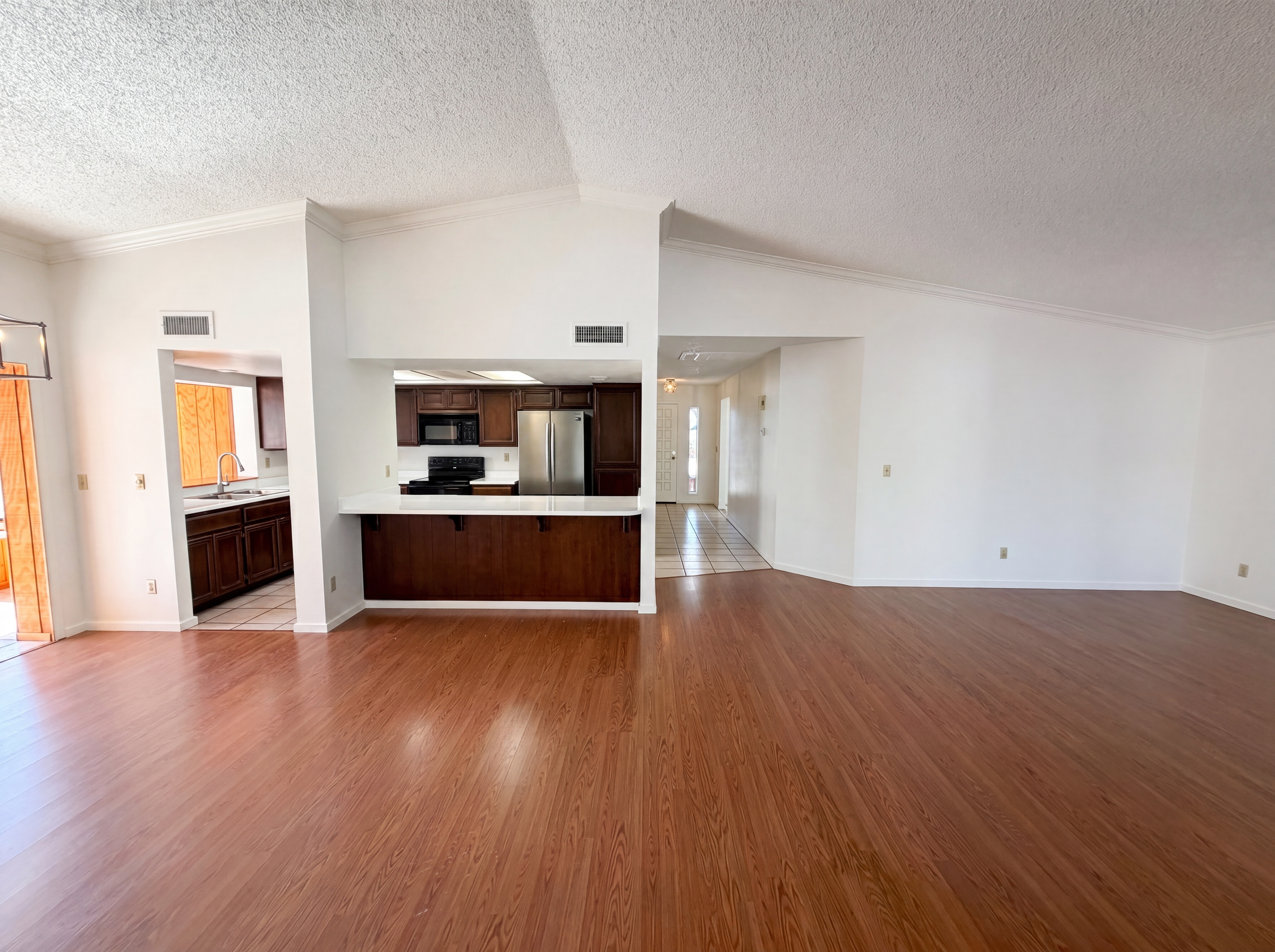 Photo 8 of 25 of 318 W Kings Ave, Phoenix, AZ