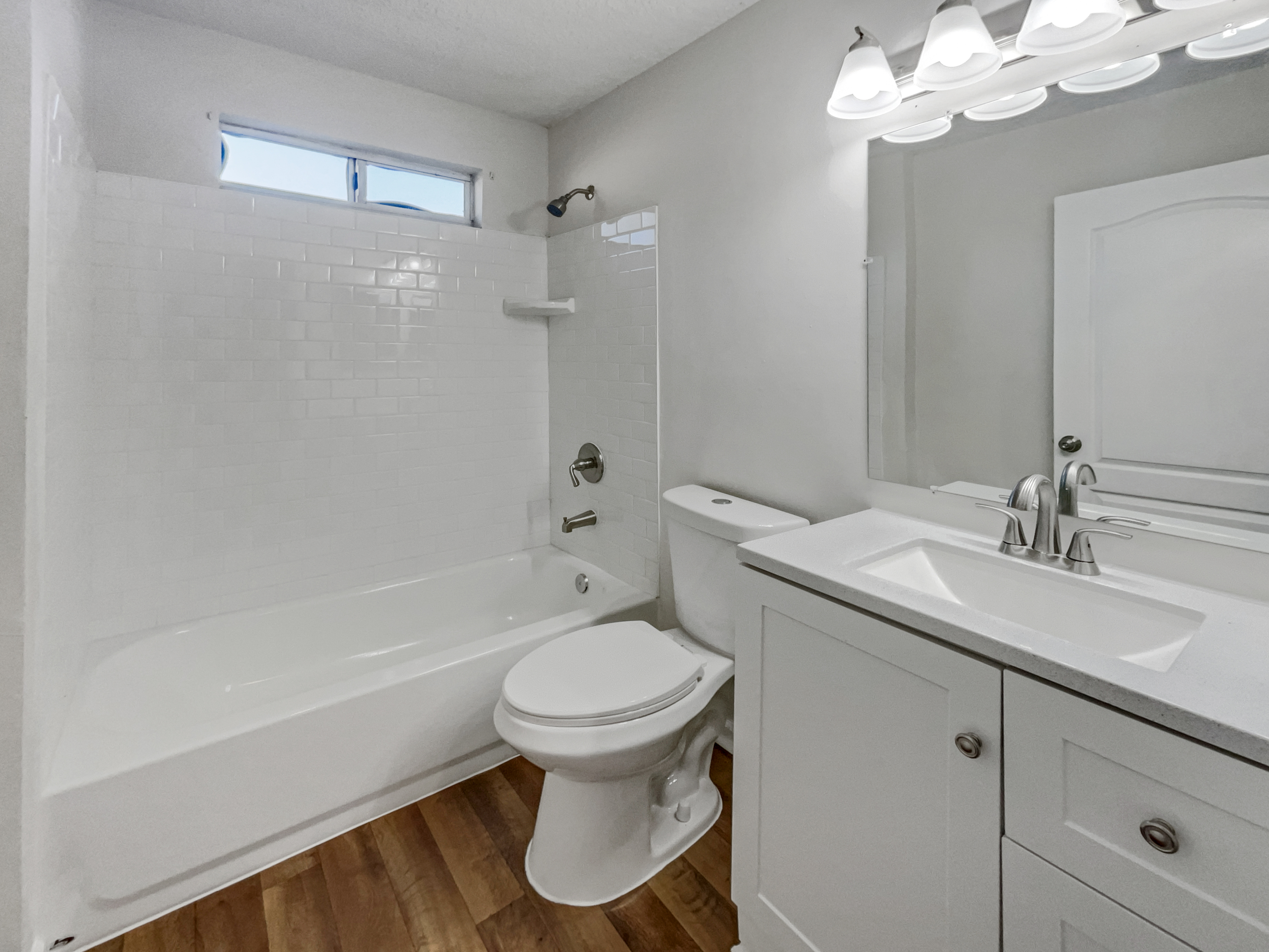 Photo 6 of 18 of 6891 Clinton Corners Dr W, Jacksonville, FL