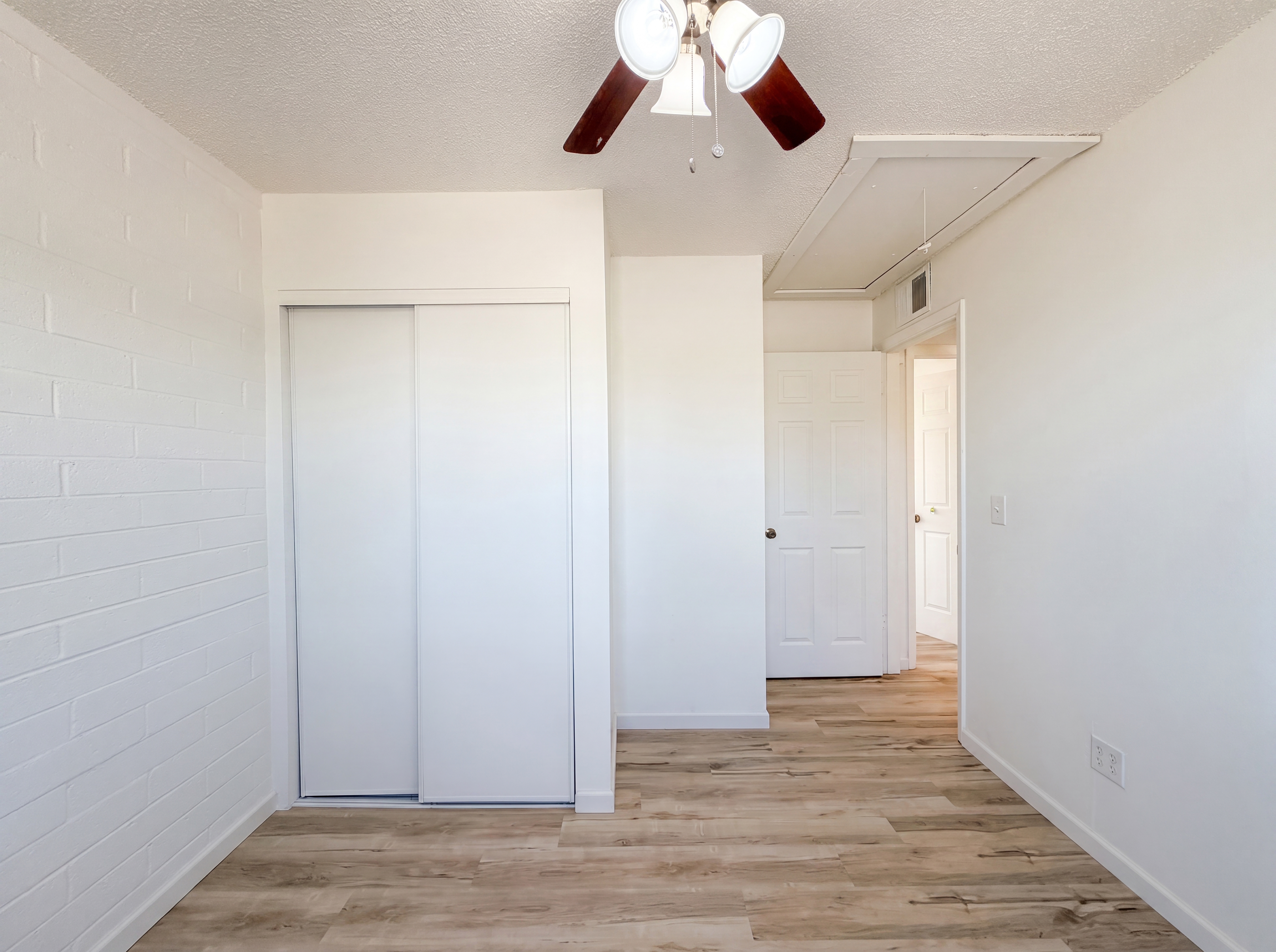 Photo 11 of 18 of 6224 S 20th St, Phoenix, AZ