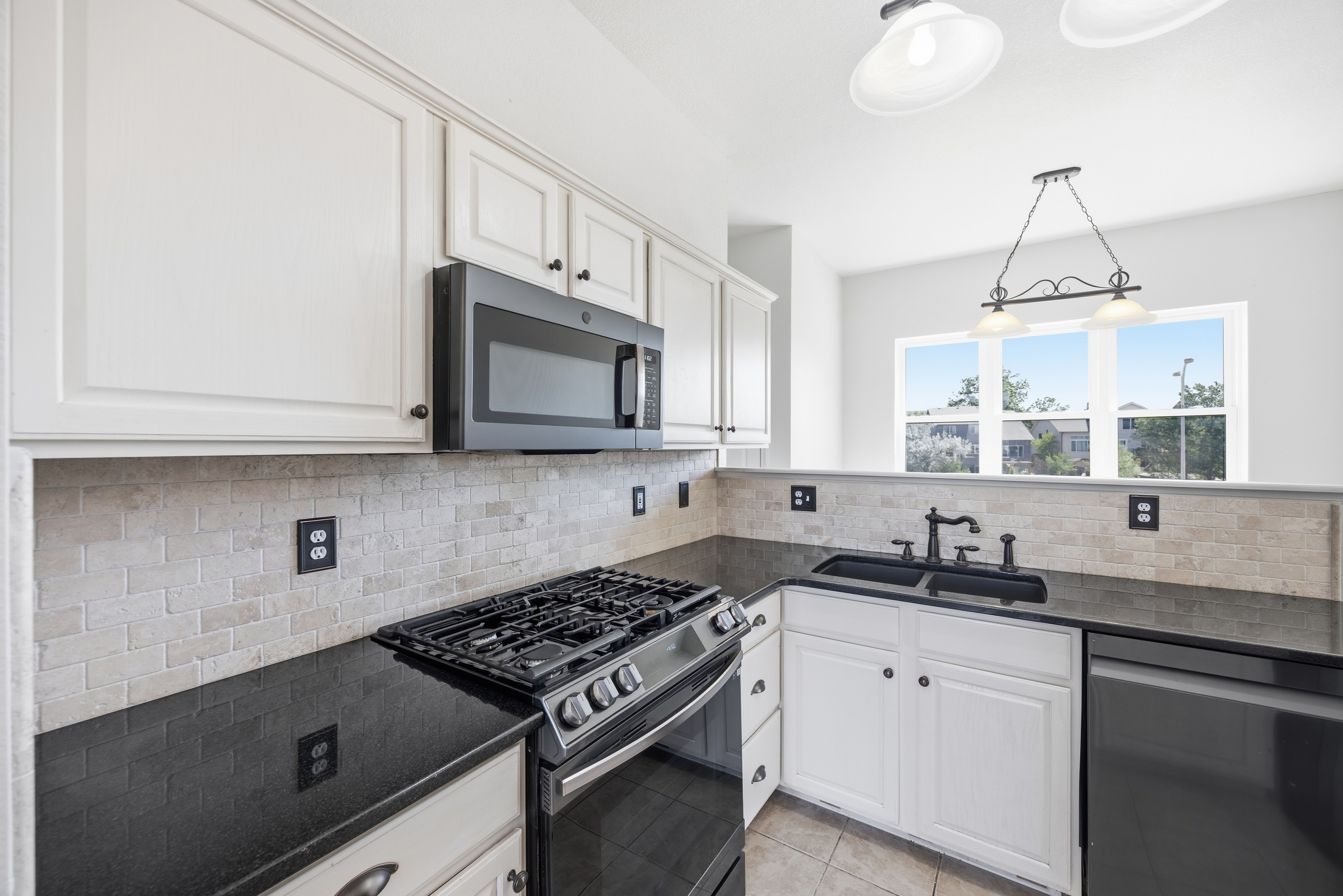 Photo 2 of 55 of 6650 Riata Ct, Colorado Springs, CO