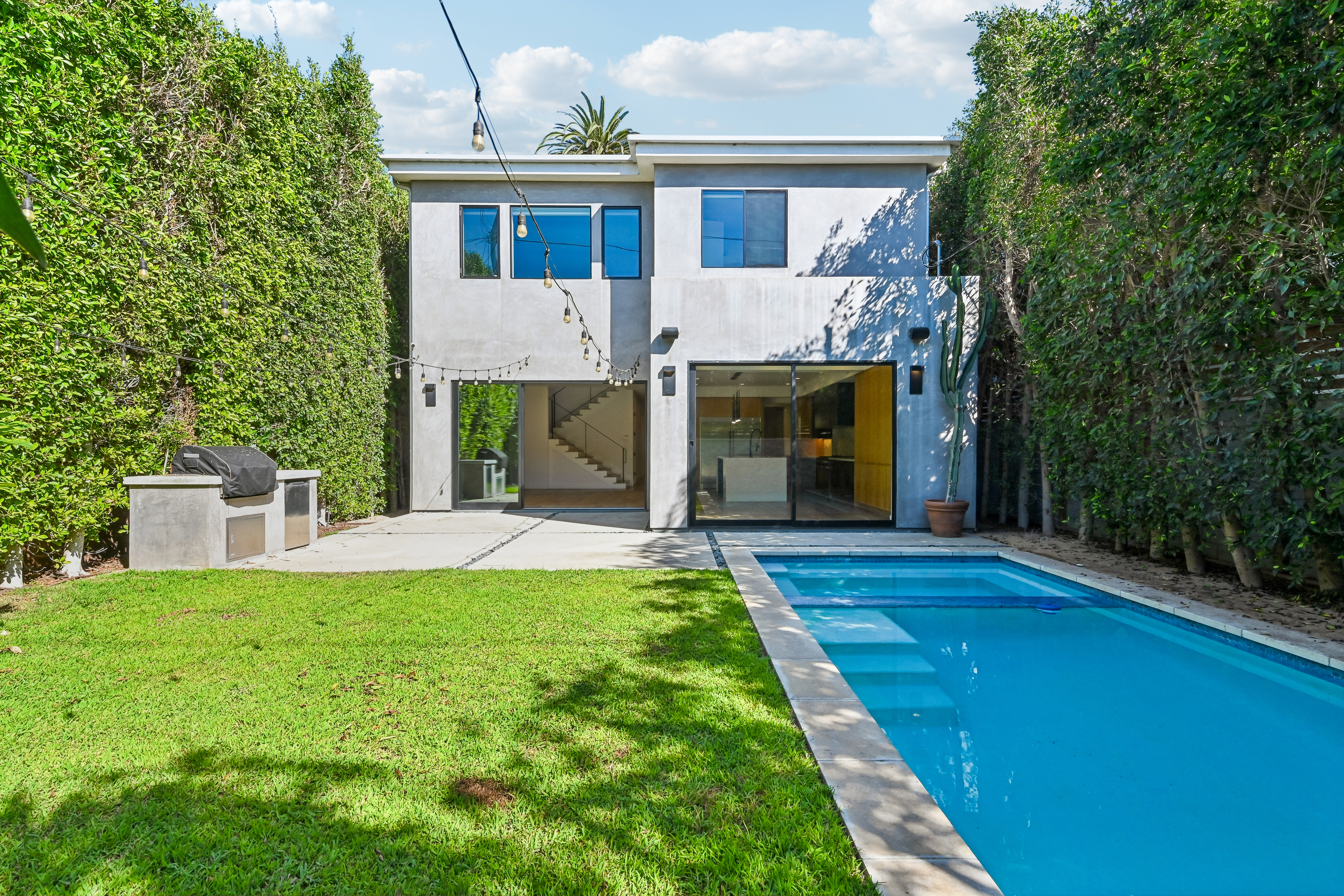 Photo 5 of 40 of 1037 Palms Blvd, Venice, CA
