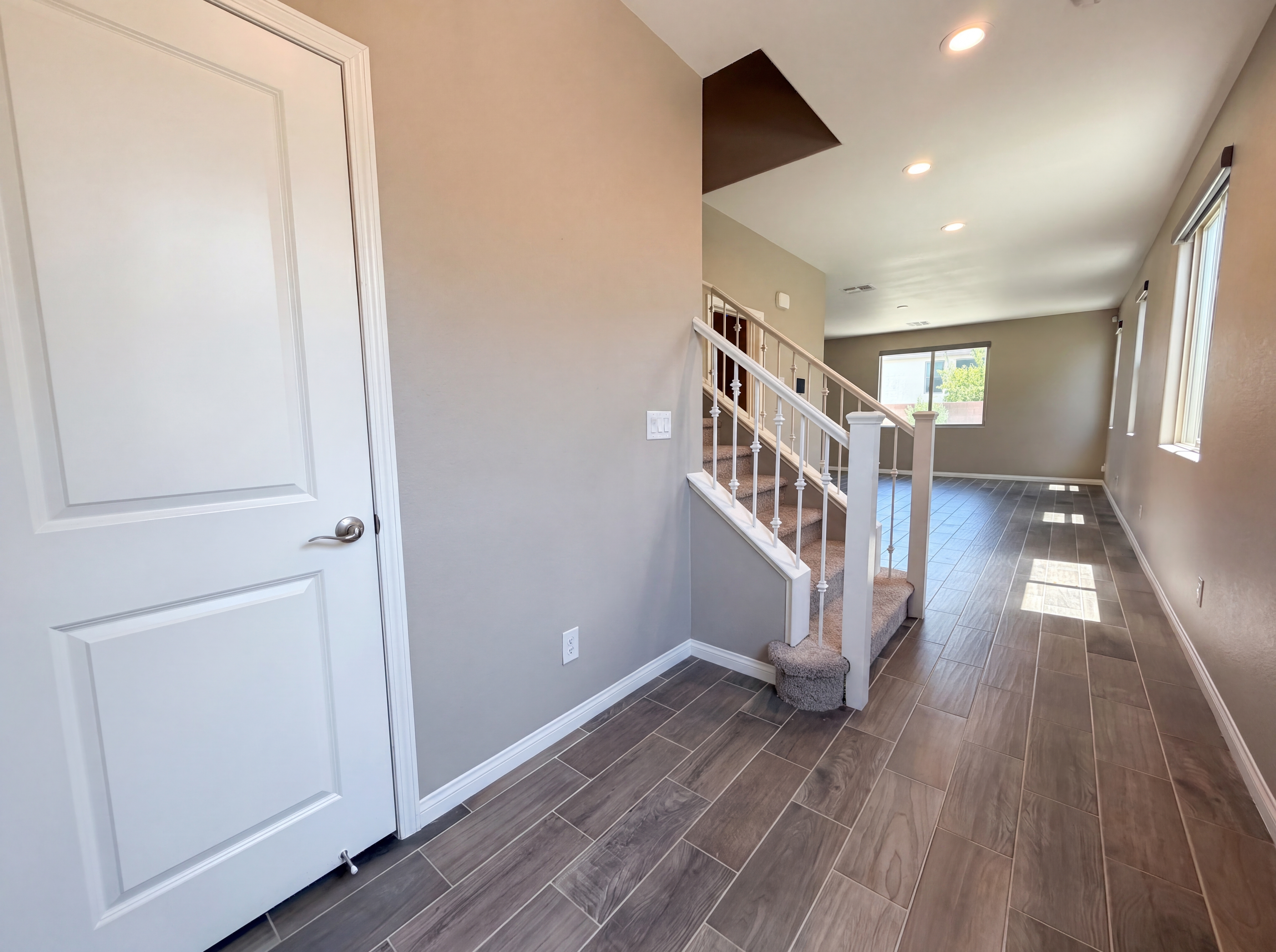 Photo 6 of 21 of 6586 Dolian Creek St, Las Vegas, NV