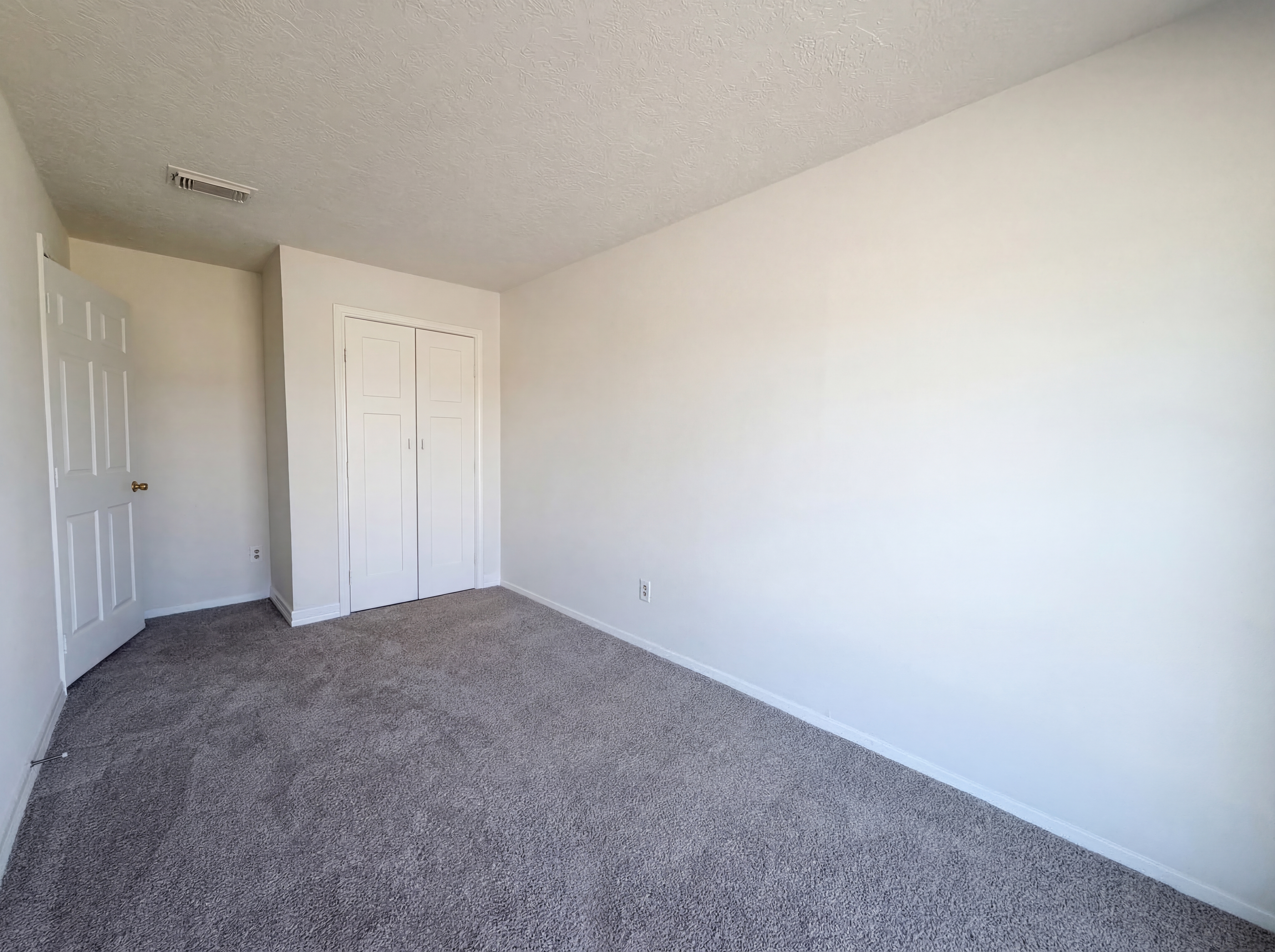 Photo 7 of 18 of 6023 Winterhaven Dr, Houston, TX