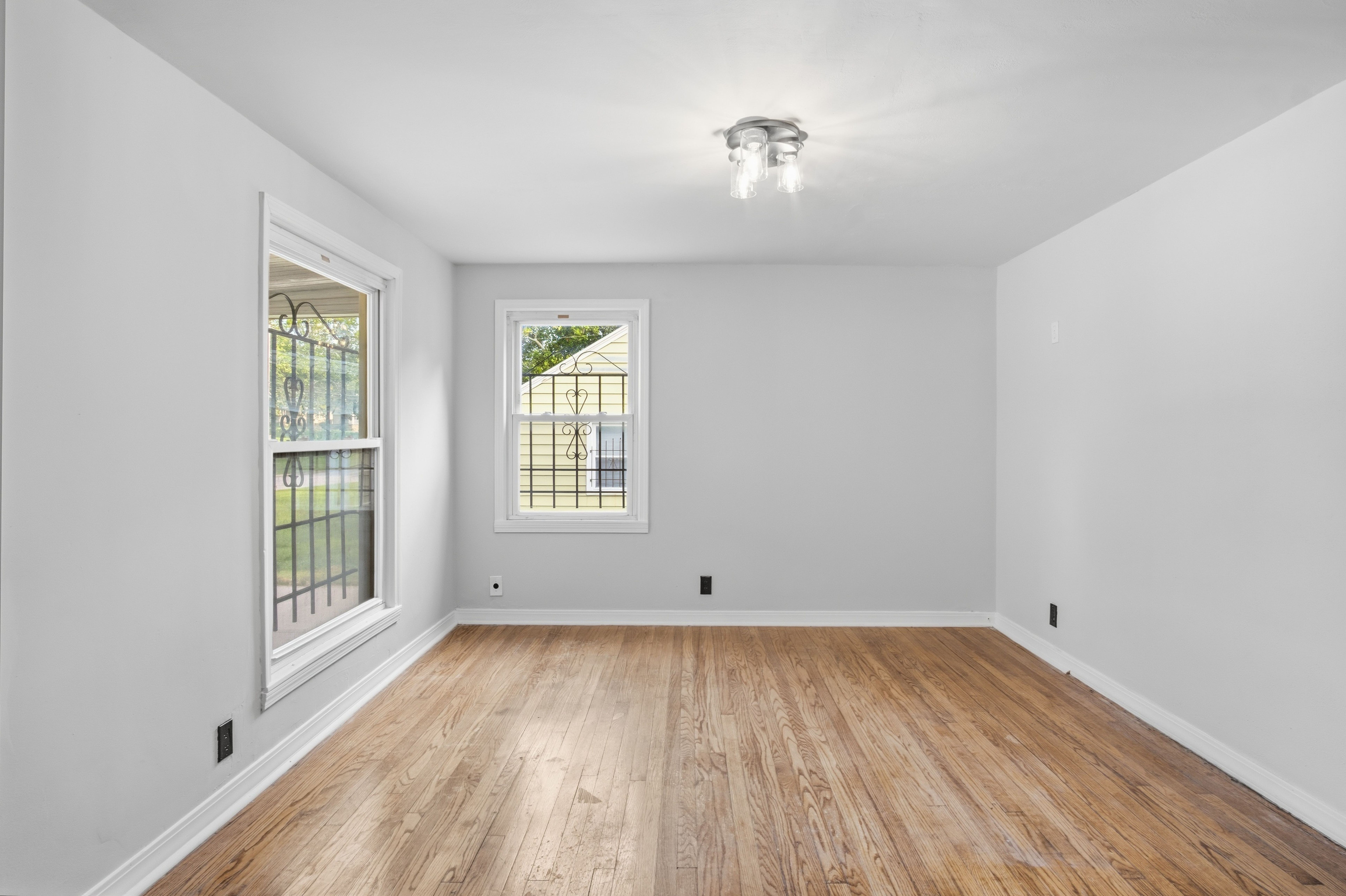 Photo 6 of 31 of 7217 Brooklyn Ave, Kansas City, MO